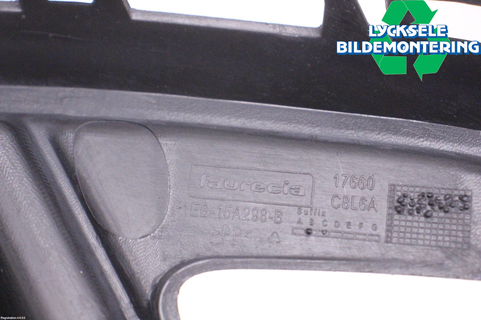 Ford FOCUS 15-18 Dimljussarg Fram