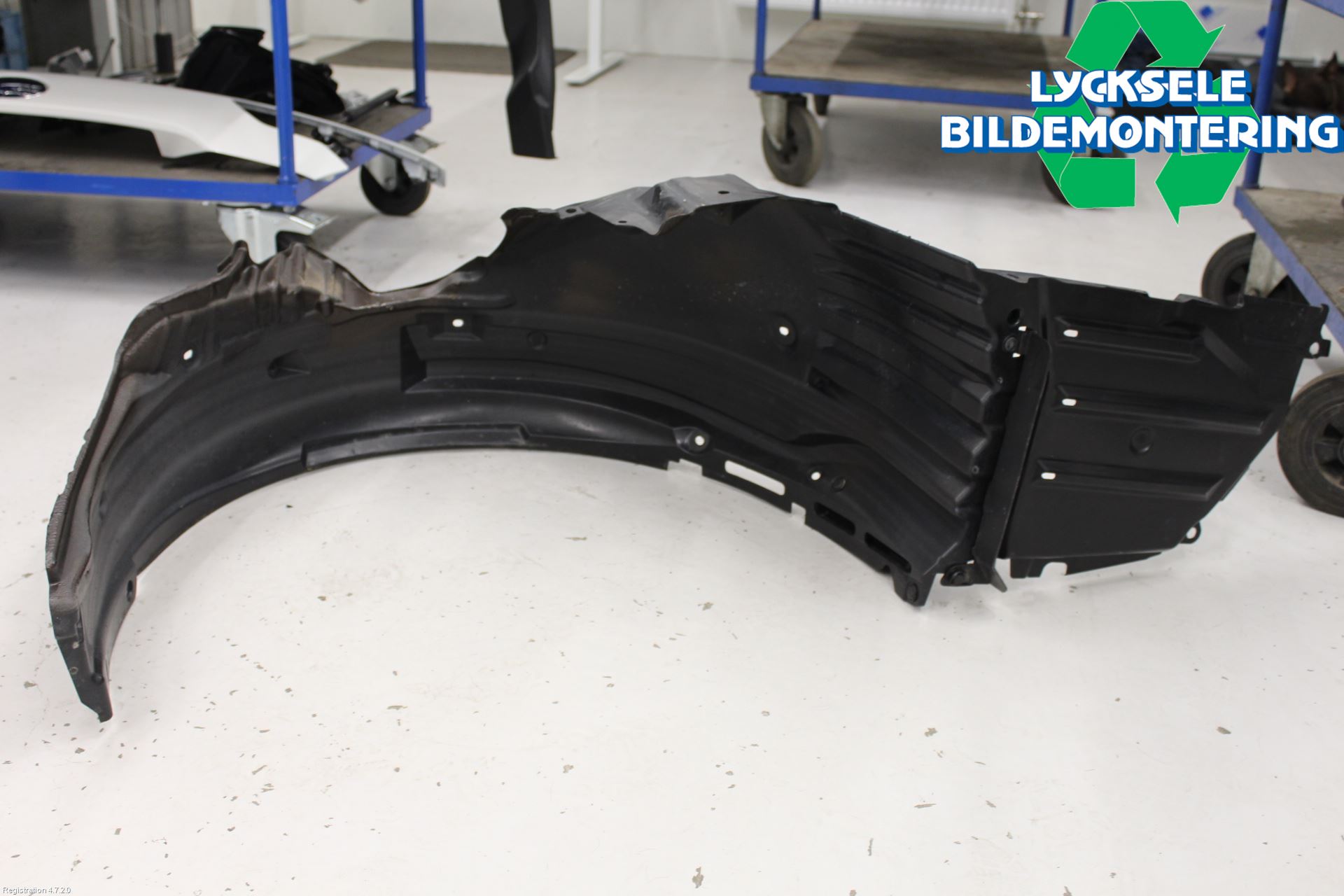 Subaru OUTBACK 21- Skärm Inner