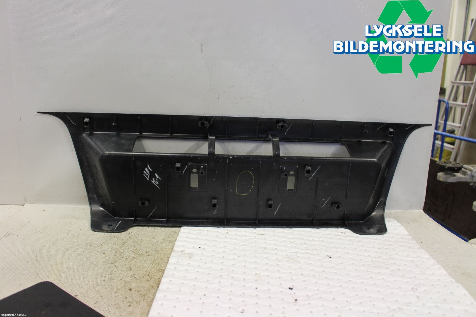 Isuzu D-MAX Stötfångarbeklädnad Bak