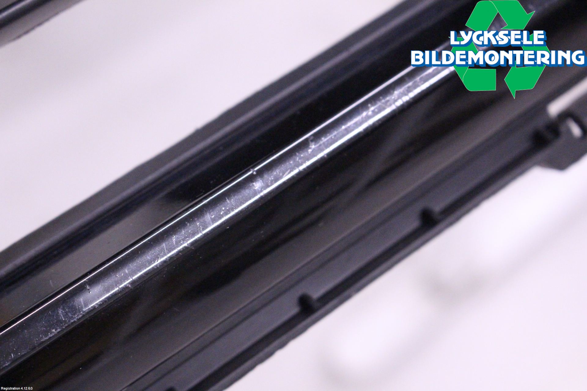 Kia VENGA 10-19 Grill-Galler