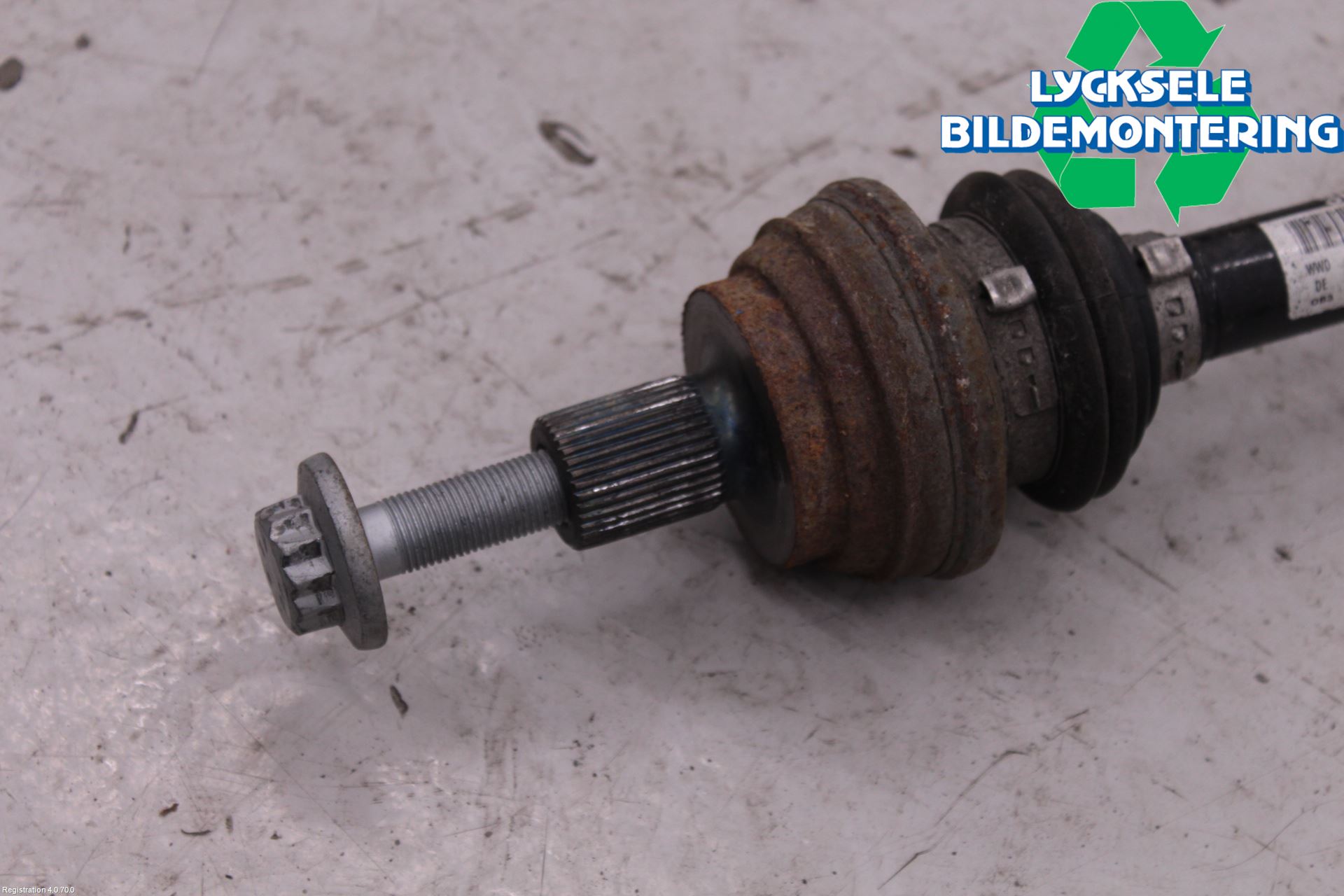 Audi Q3 8U 12-18 Drivaxel Bak Vänster