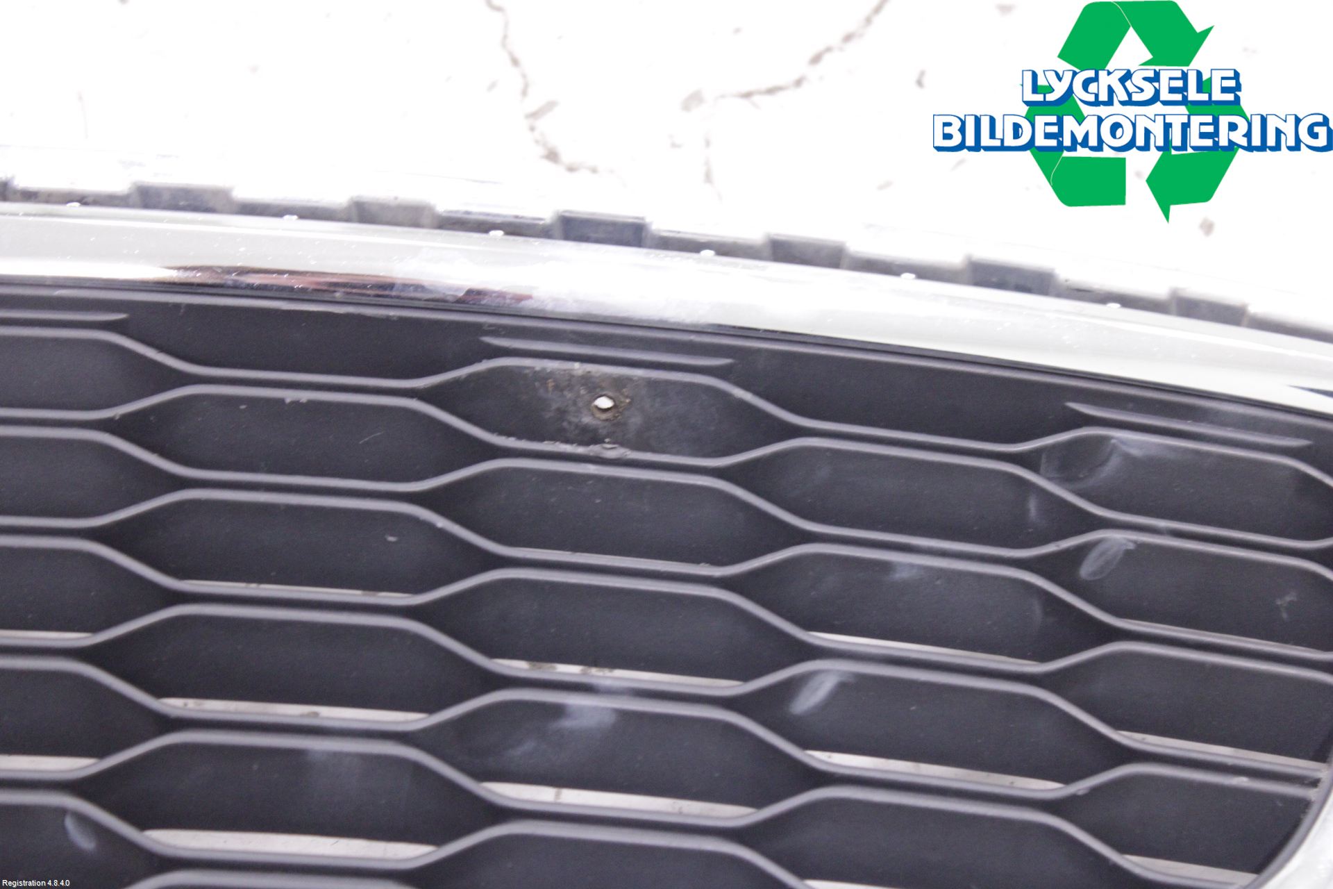 Chevrolet CAPTIVA Grill-Galler