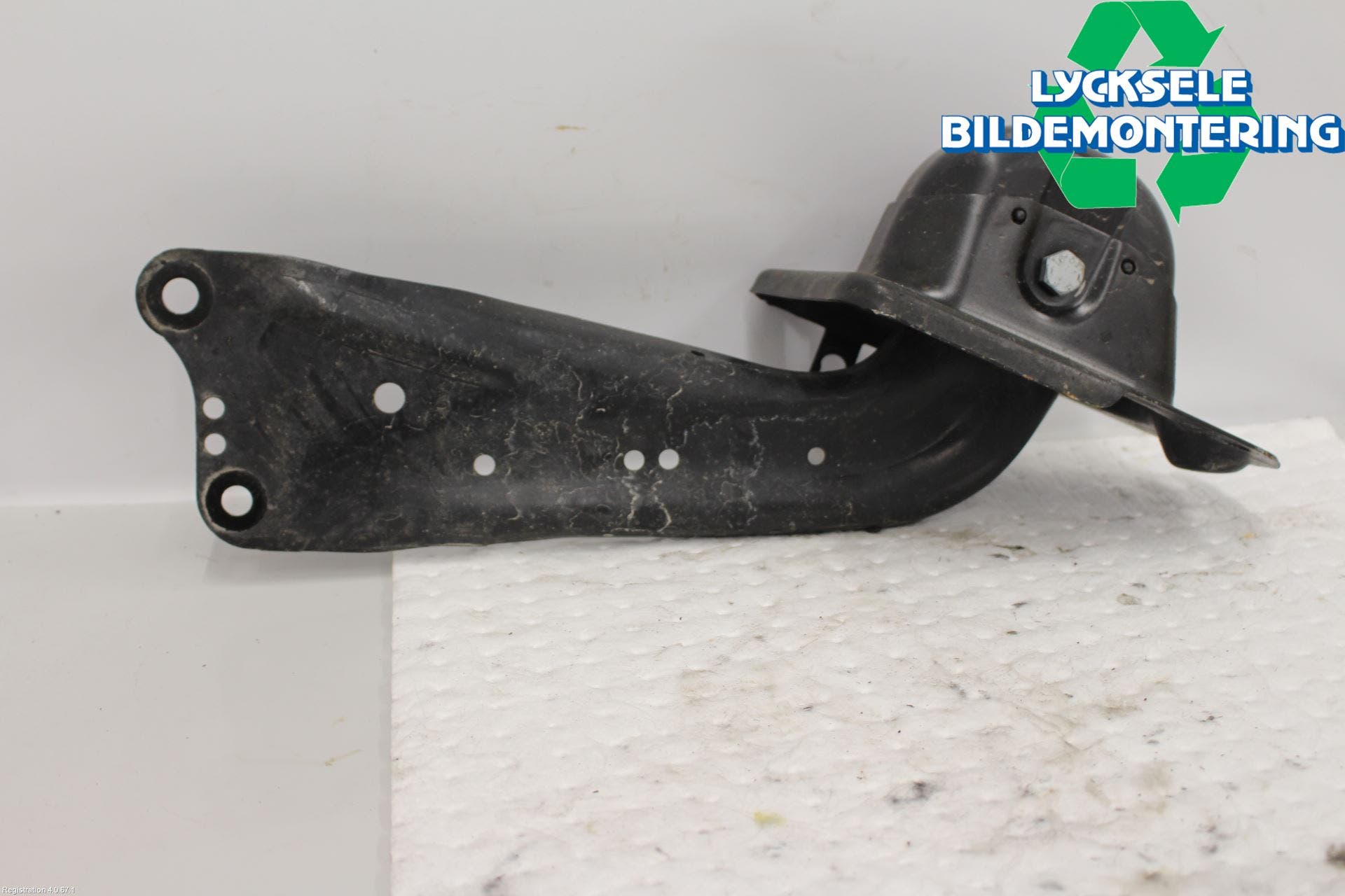 Volkswagen VW ARTEON 17- Bärarm Bak Höger