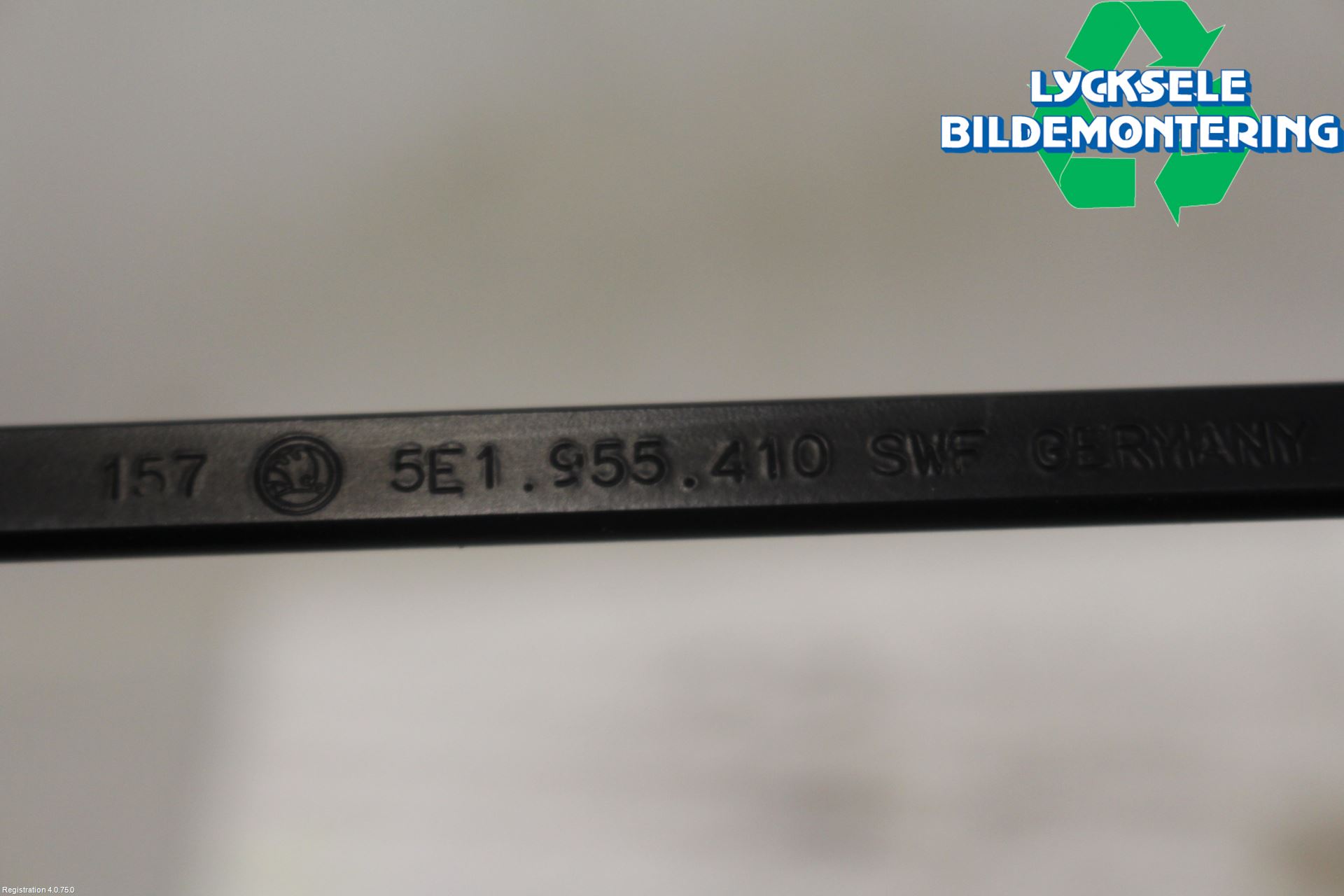 Skoda OCTAVIA (5E) 13-20 Torkararm Armar Vindruta