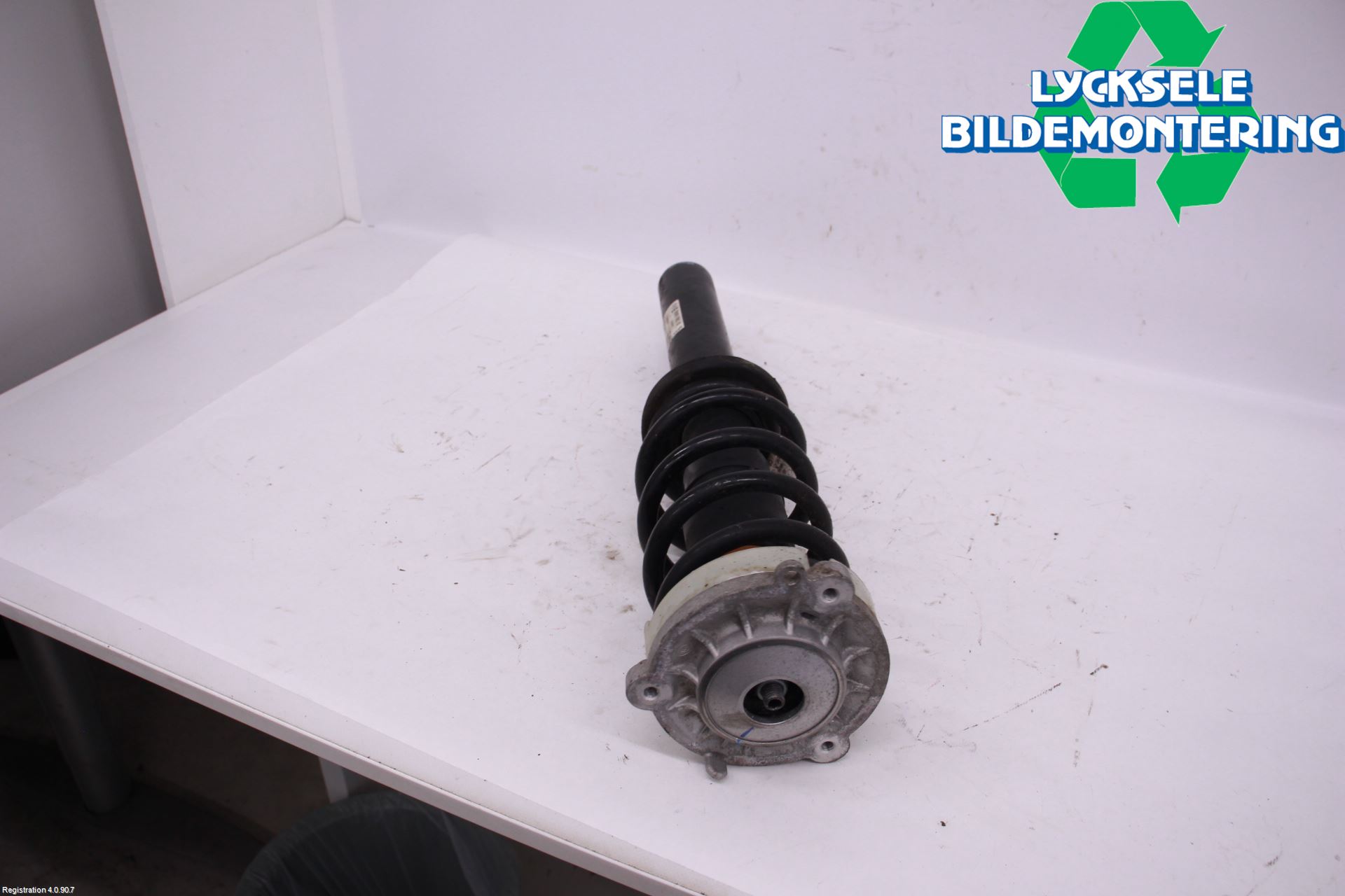 Audi A4 ALLROAD 17- Fjäderben Fram Höger