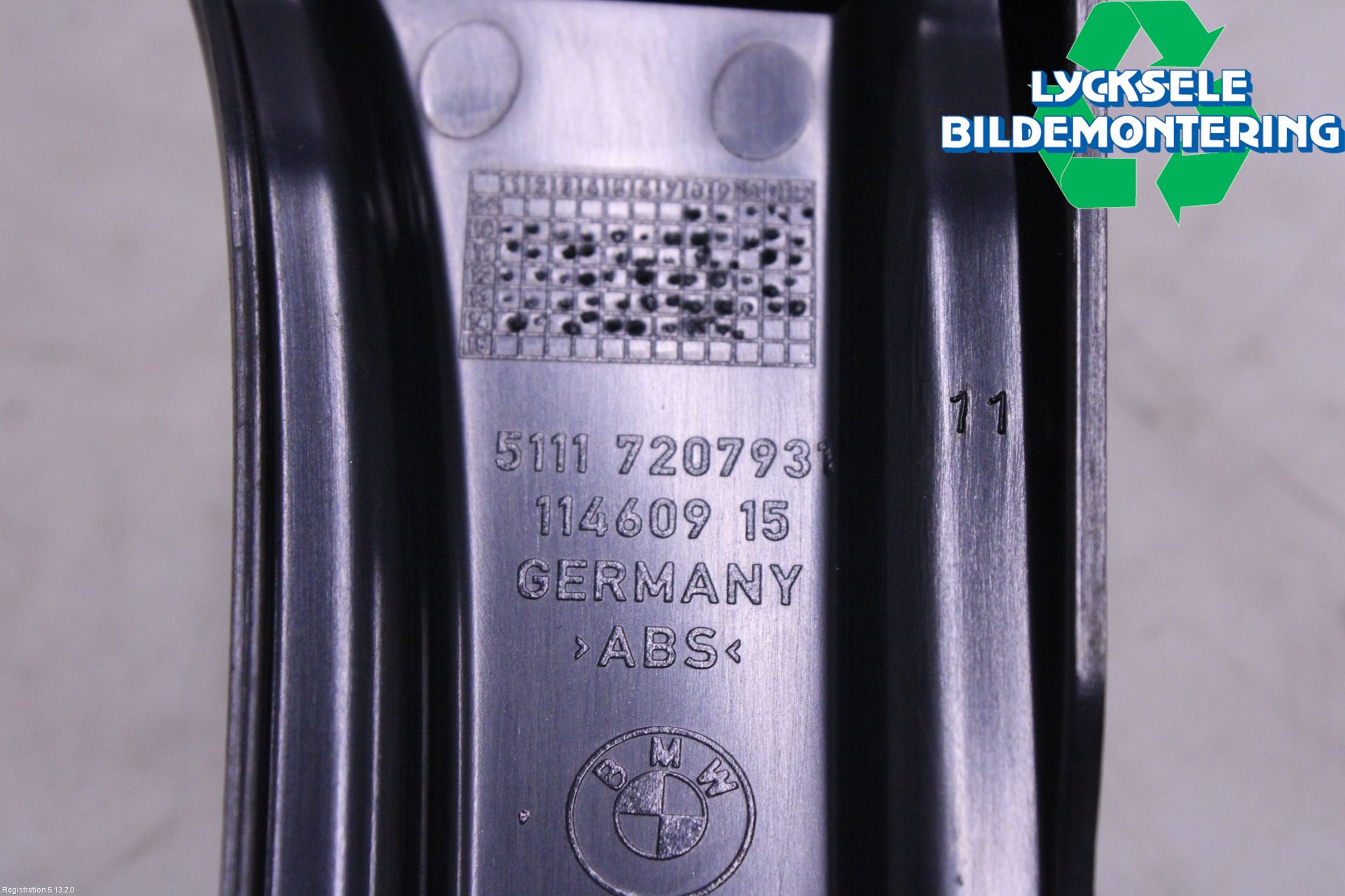 BMW 5 F10/F11/F18 09-17 Stötfångarfäste Fram Vä