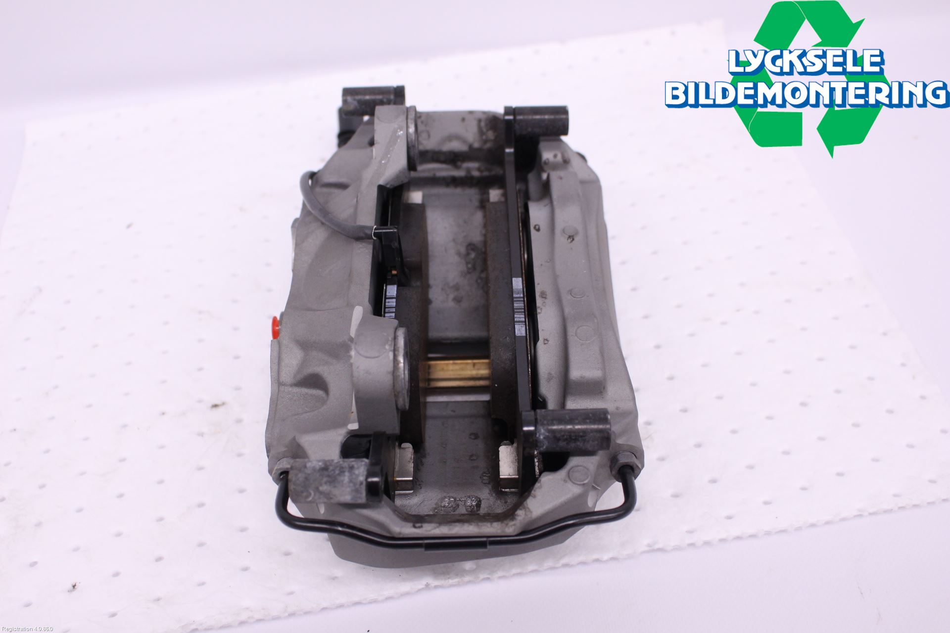 Audi A4/S4 B9 20- Bromsok Fram Vänster