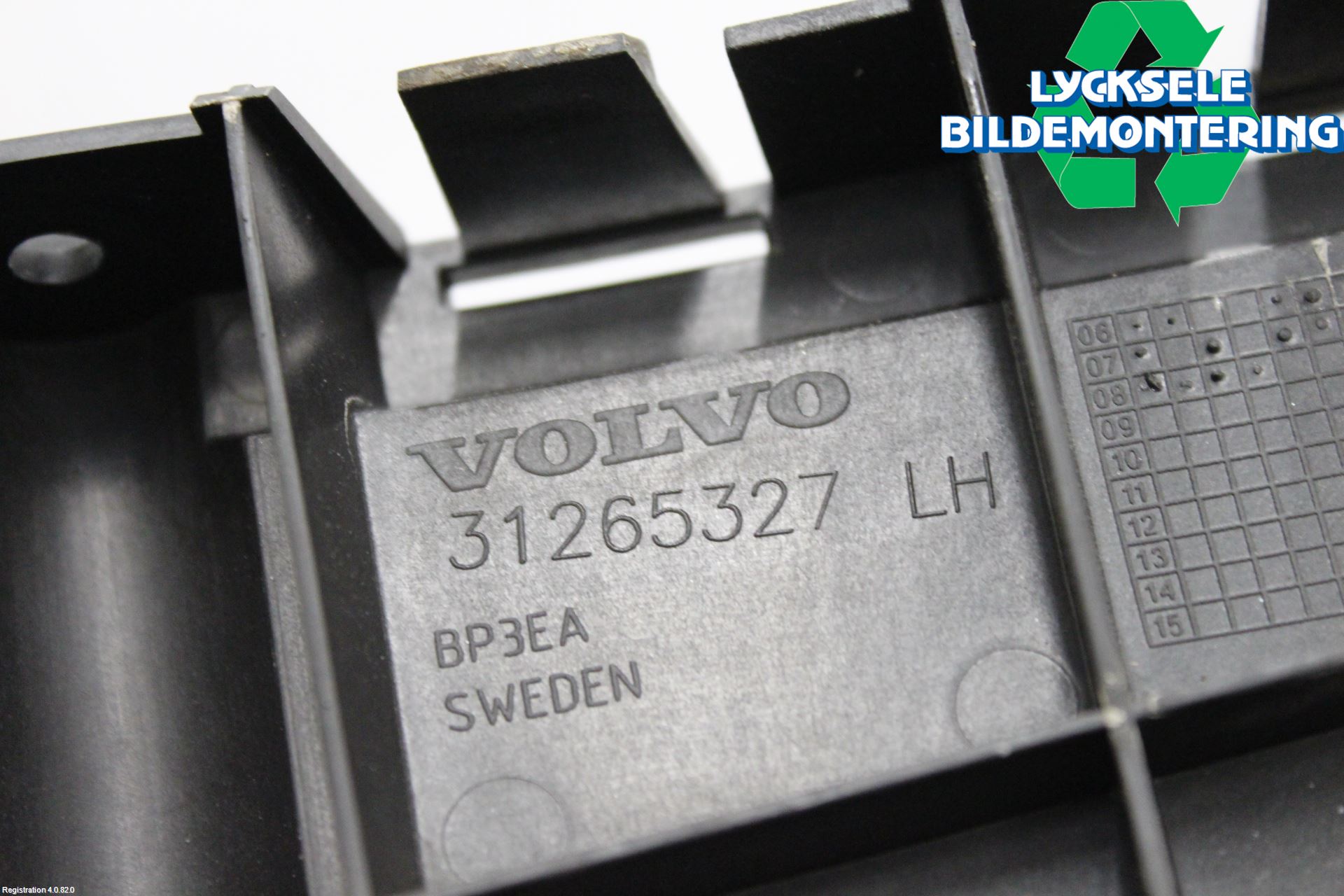 Volvo V70 08-13 Stötfångarfäste Bak Vä