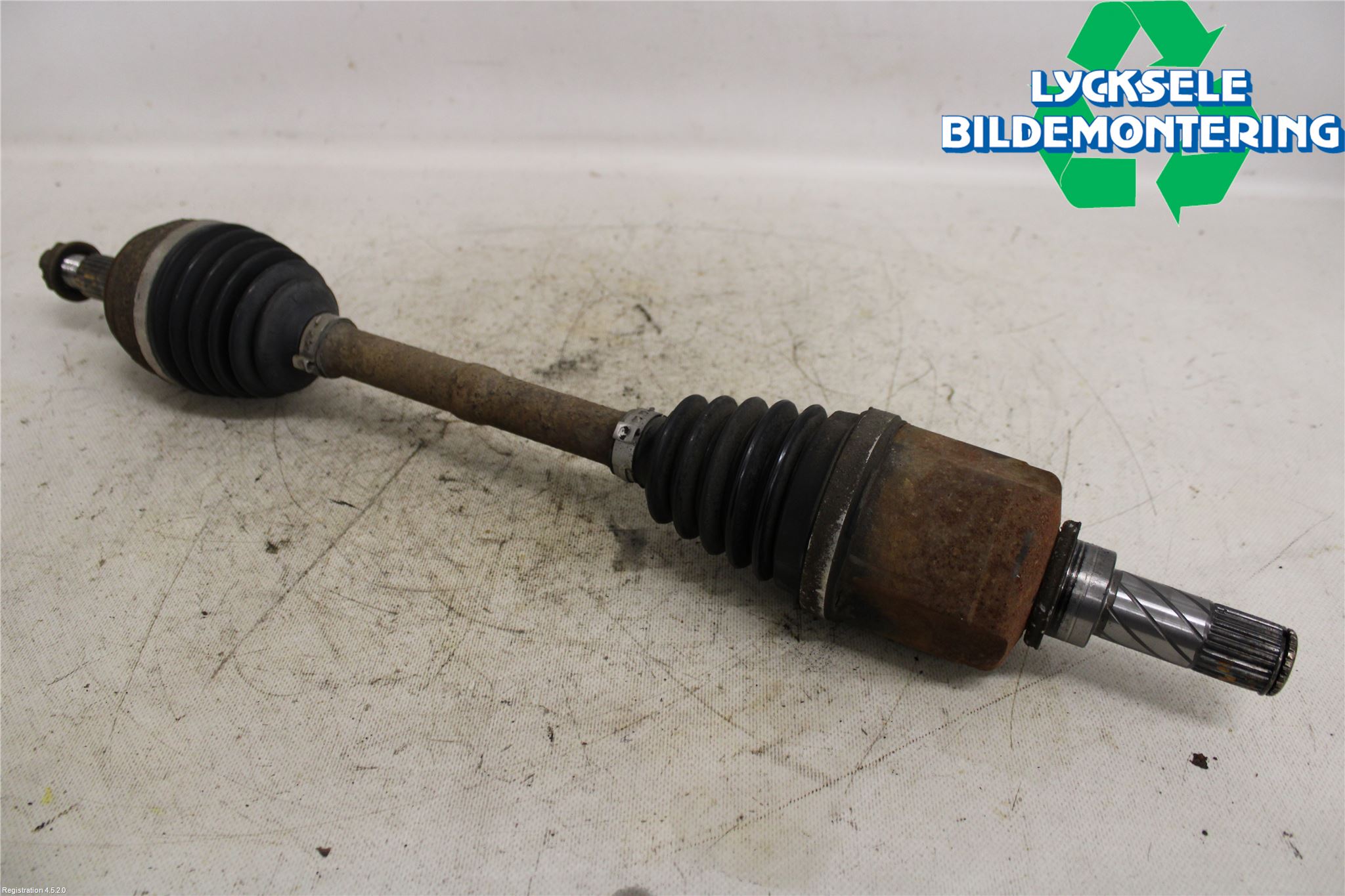 Dacia DUSTER 10-17 Drivaxel Fram Vänster