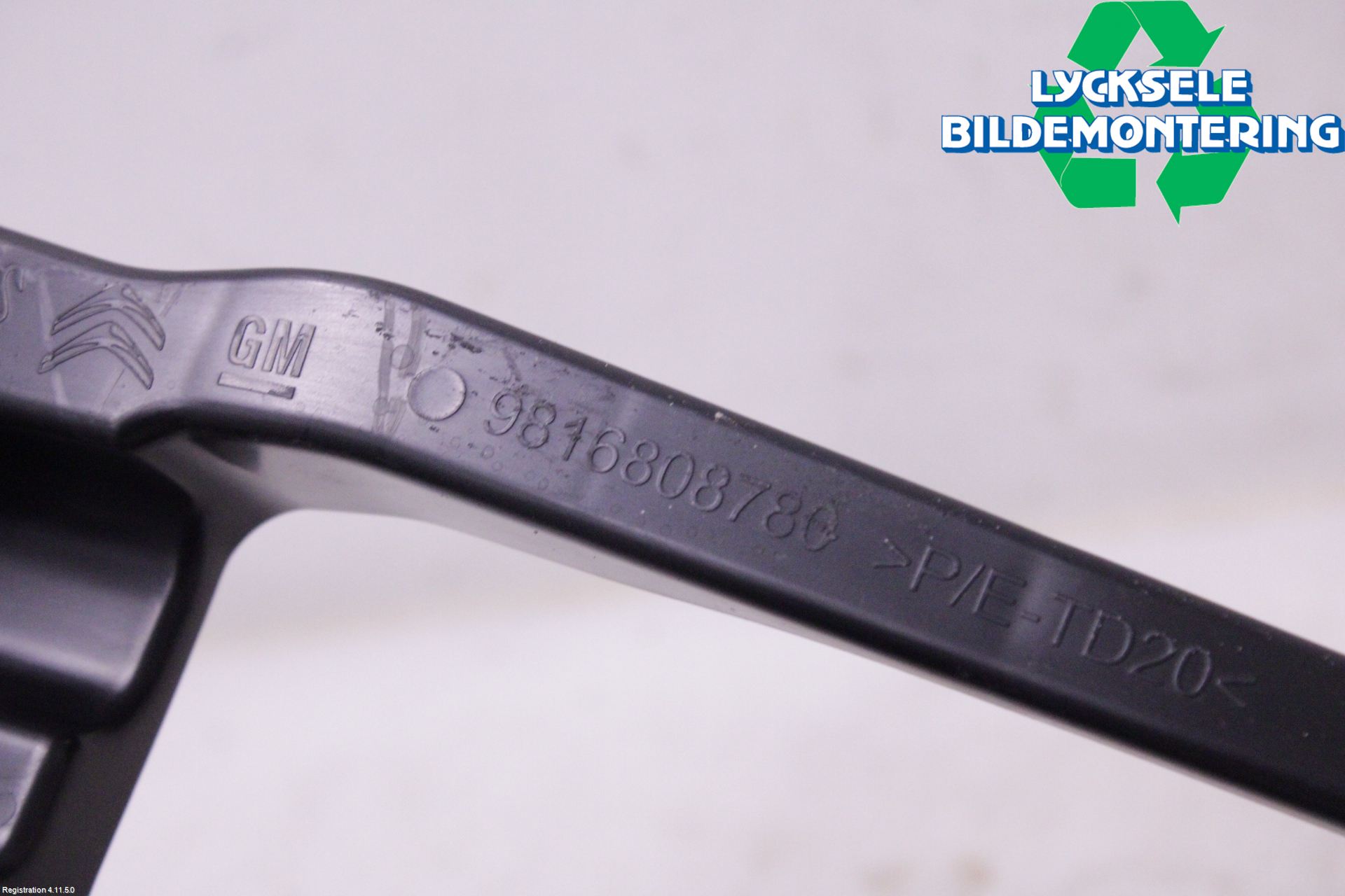 Peugeot PARTNER/E-PARTNER 19- Stötfångarfäste Bak Vä