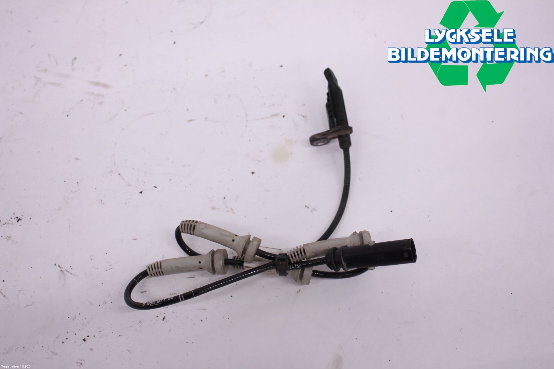 BMW 5 G30/G31/F90 17-23 Abs Sensor