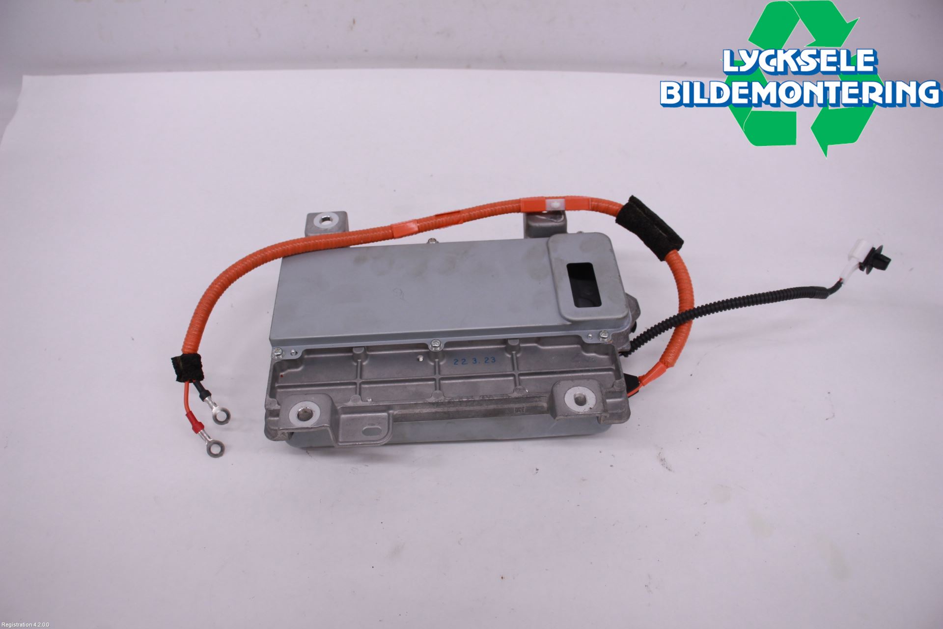 Nissan X-TRAIL T33 22- Converter