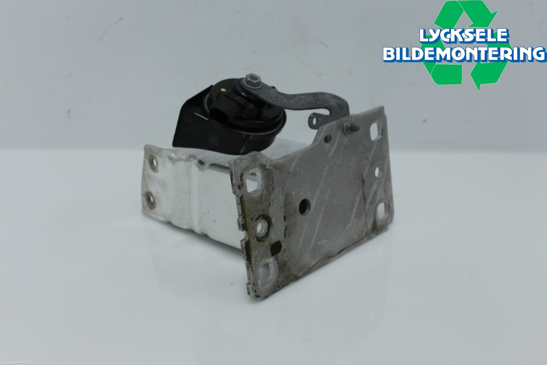 Audi A4/S4 B9 16-19 Stötfångarbärjärn Fram