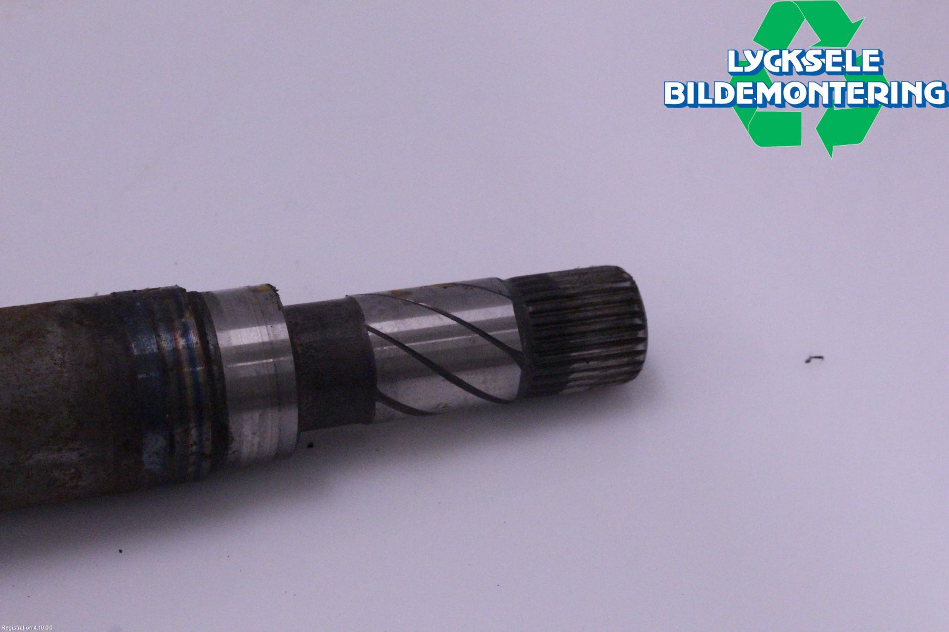 Volvo V60 CROSS COUNTRY 16-18 Drivaxel Fram Höger