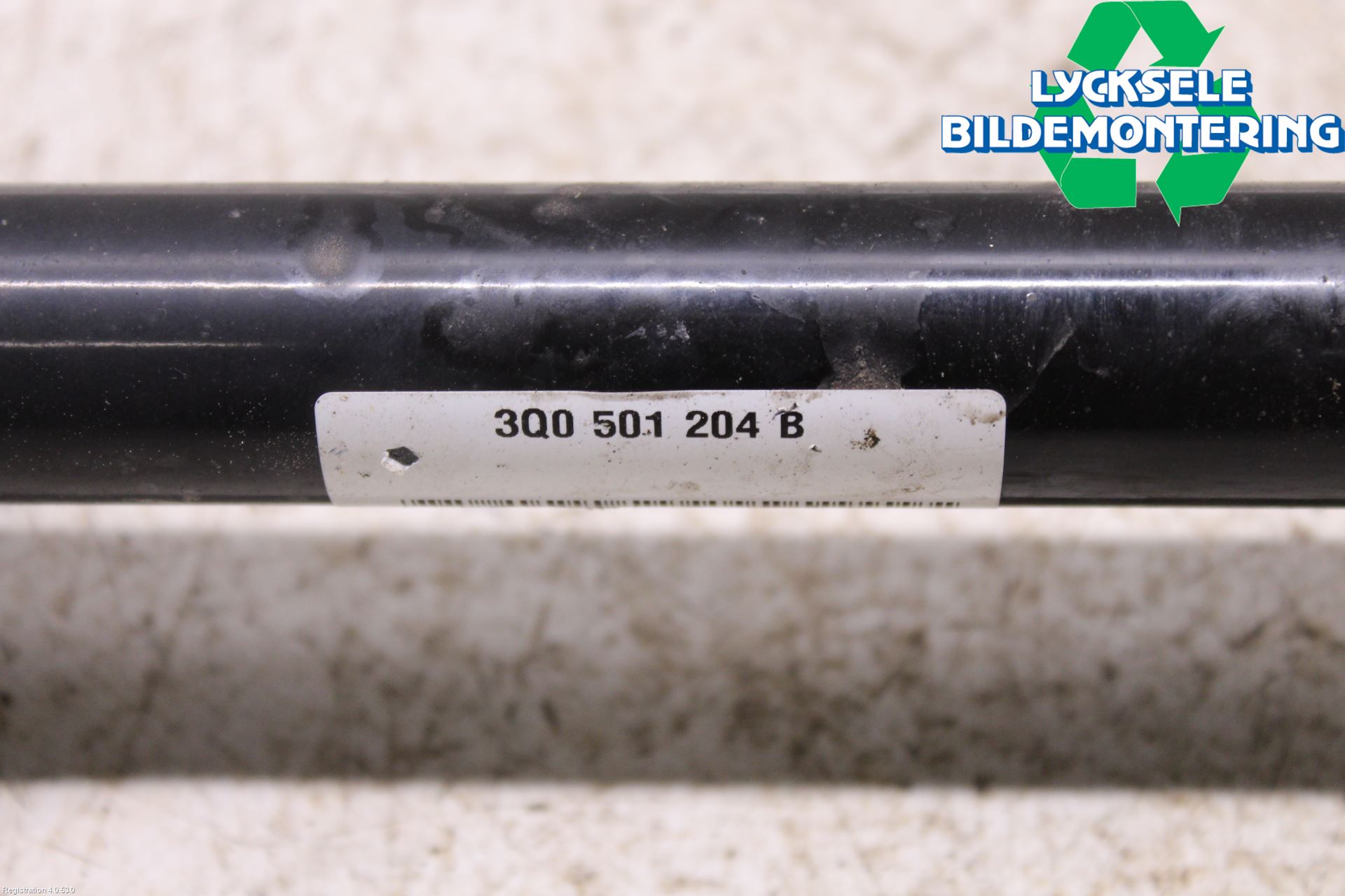 Volkswagen VW TIGUAN 16-24 Drivaxel Bak Höger