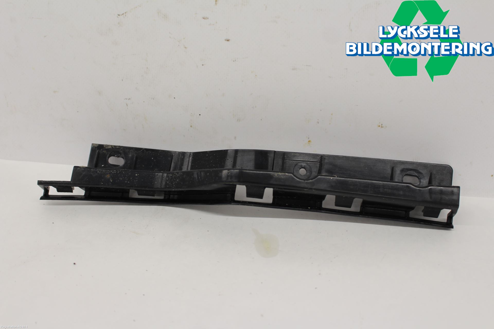 Ford ECOSPORT 17- Stötfångarfäste Bak Vä