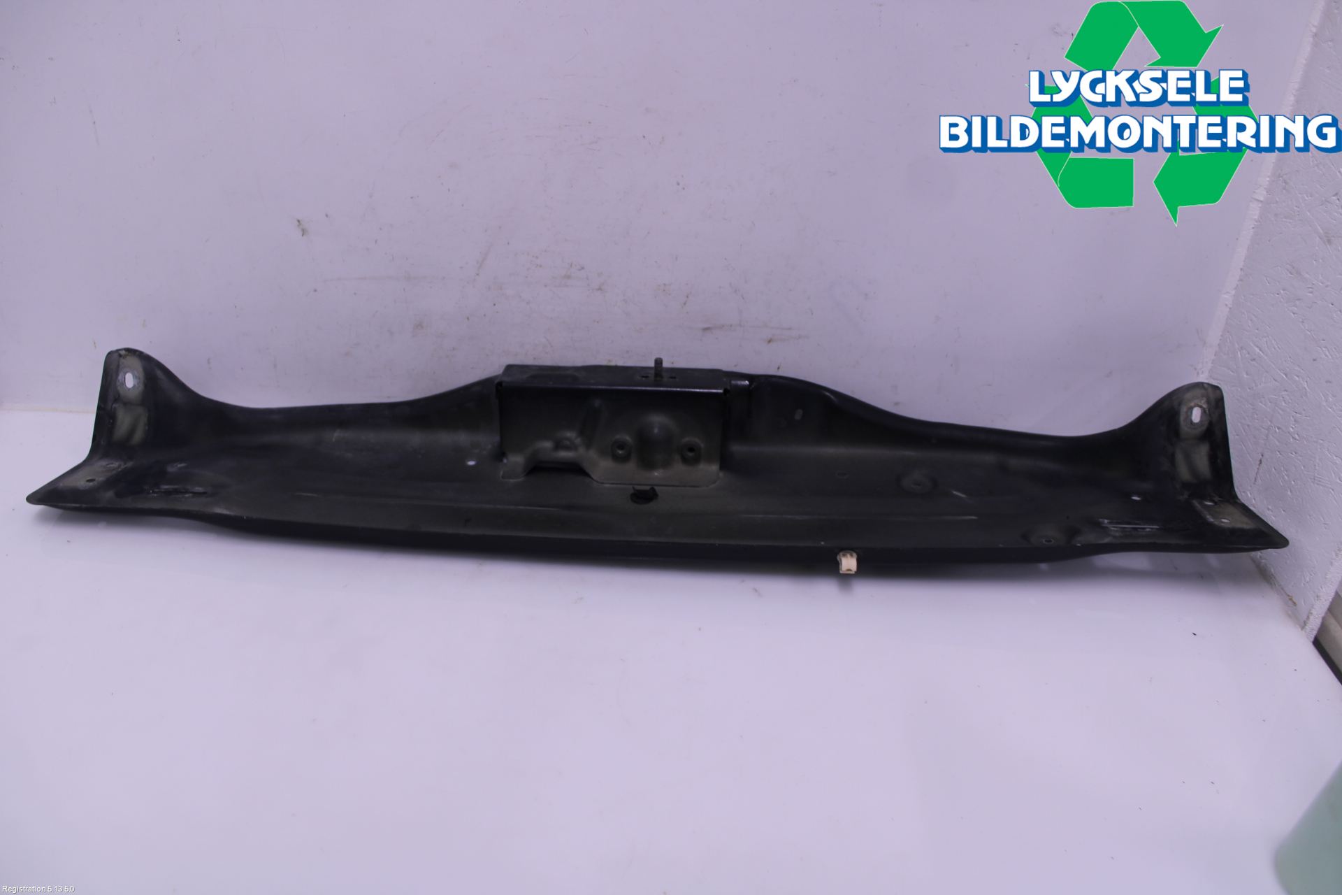 Volkswagen VW AMAROK 2H 10-22 Front Huvlåsplåt-Balk