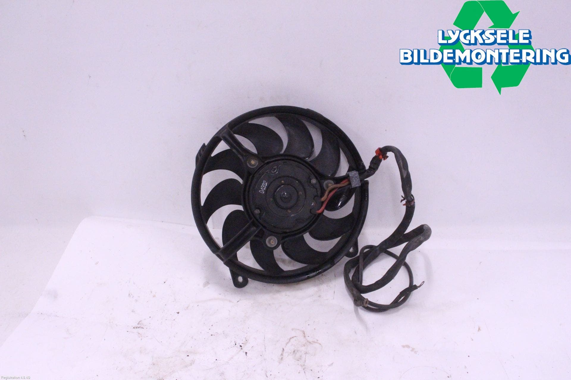 Audi V8 89- Kylfläkt El