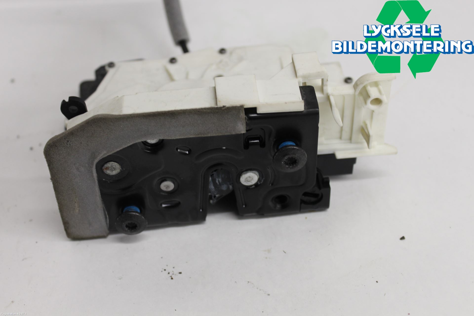 Audi A6 F2/C8 19- Låskista-Dörrlås