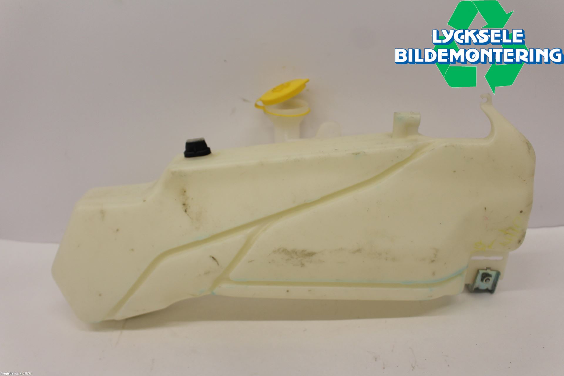 Isuzu D-MAX Spolartank Vindruta