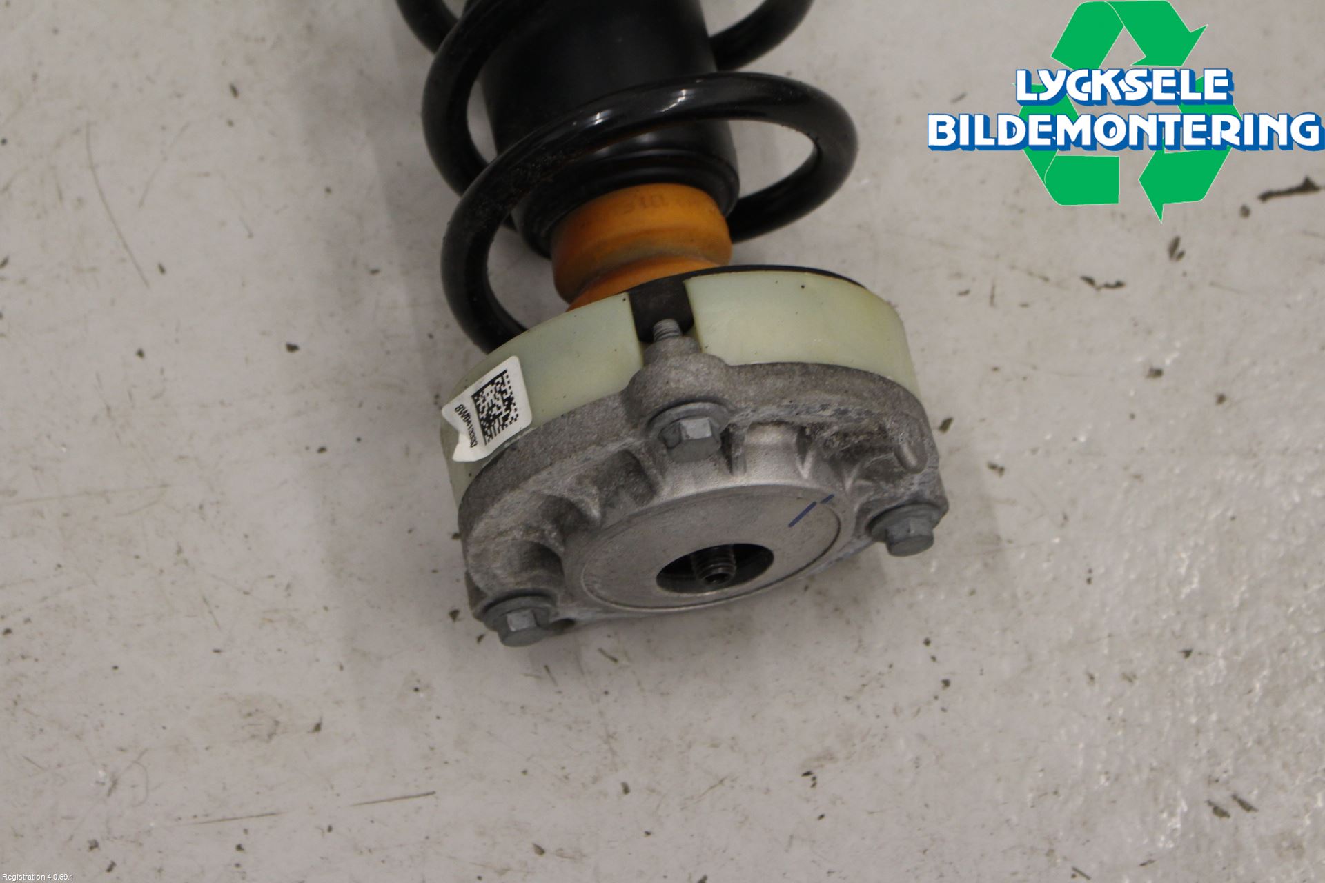 Audi A4/S4 B9 16-19 Fjäderben Fram Vänster