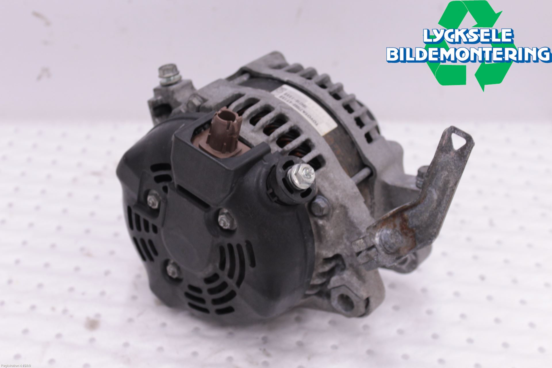 Toyota VERSO-S 11-16 Generator