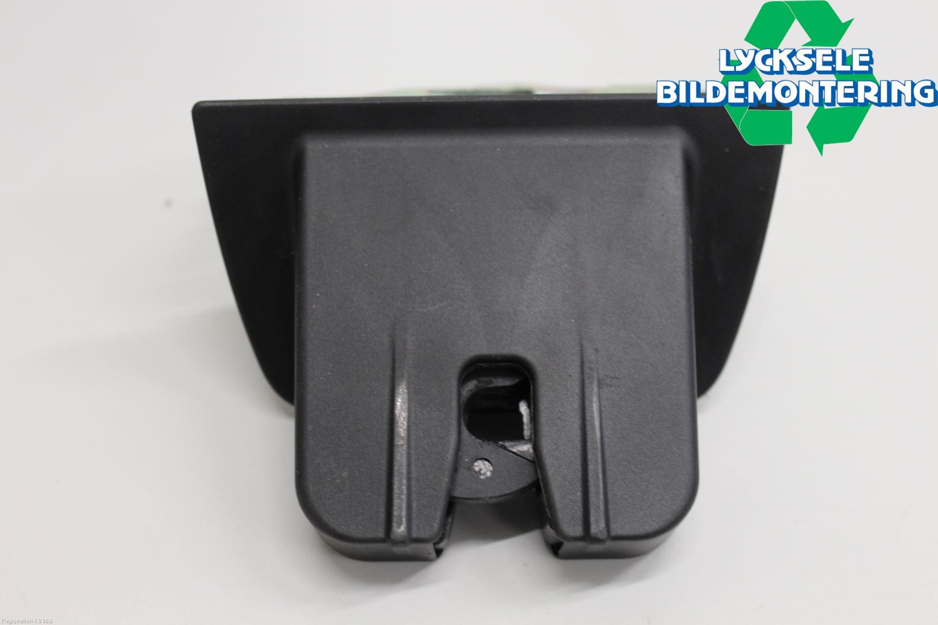 Audi A4/S4 B9 16-19 Låskista Baklucka