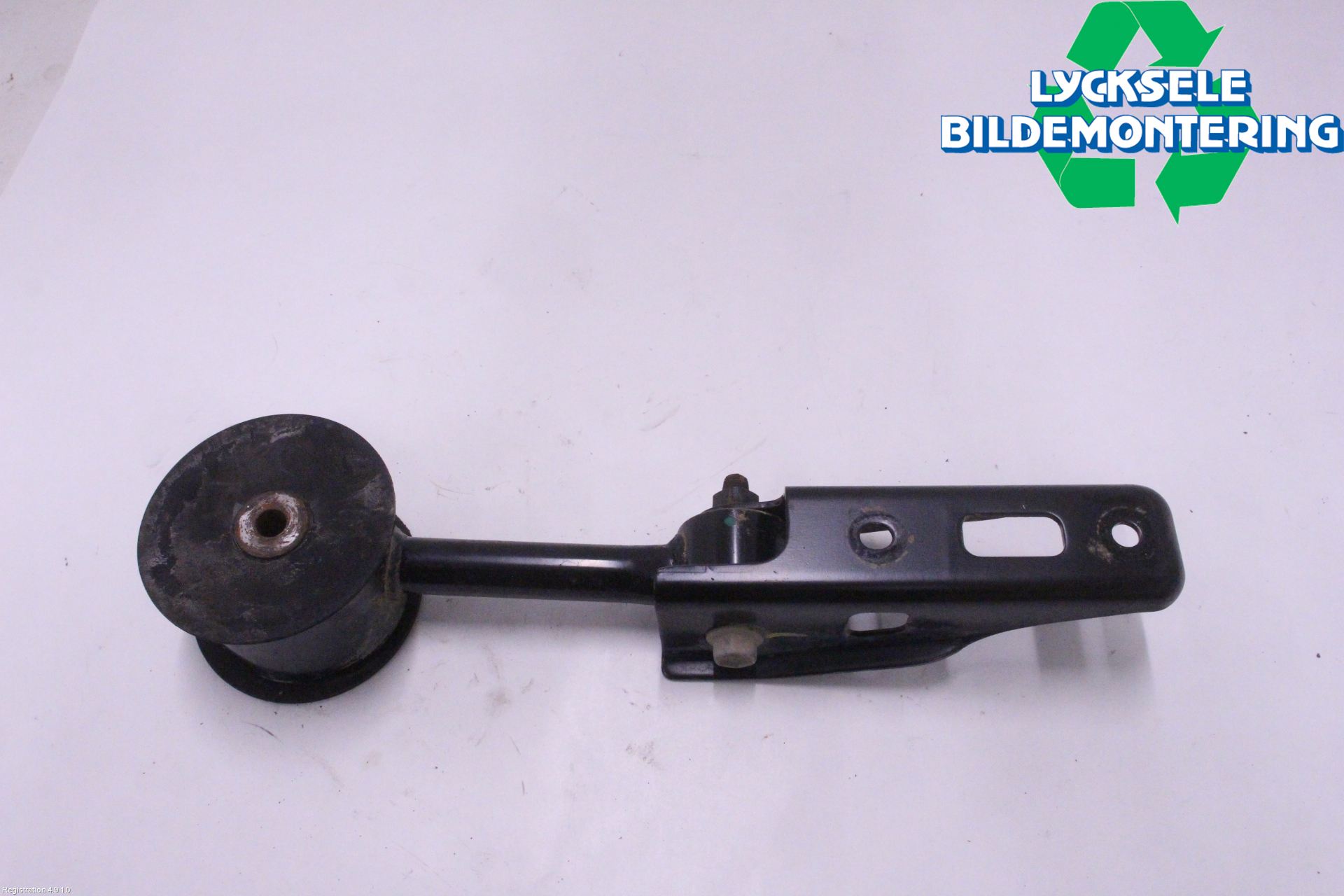 Suzuki SX4 S-CROSS 22- Motorfäste