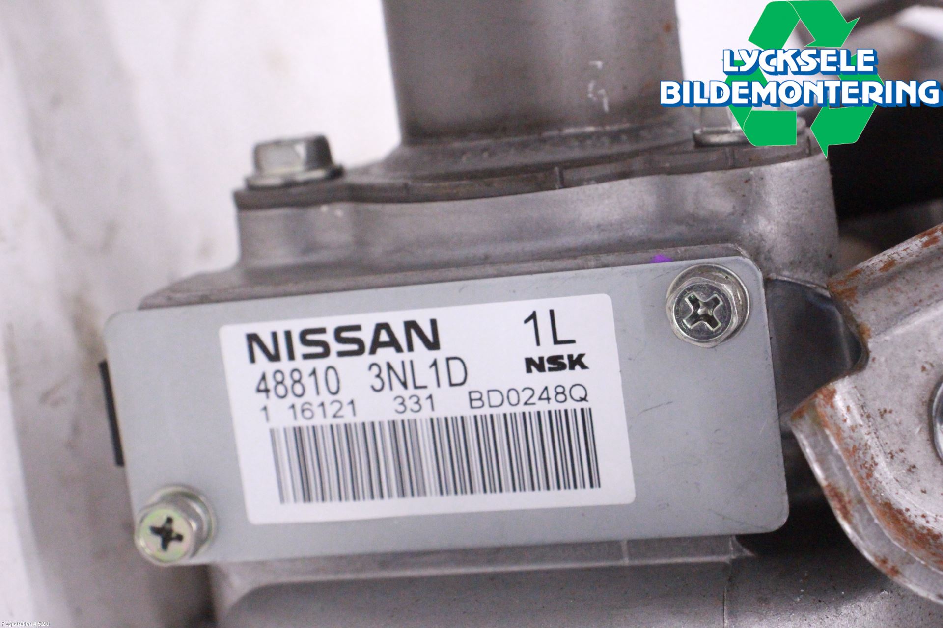 Nissan LEAF 11-17 Rattaxelagg Med Inb Servo