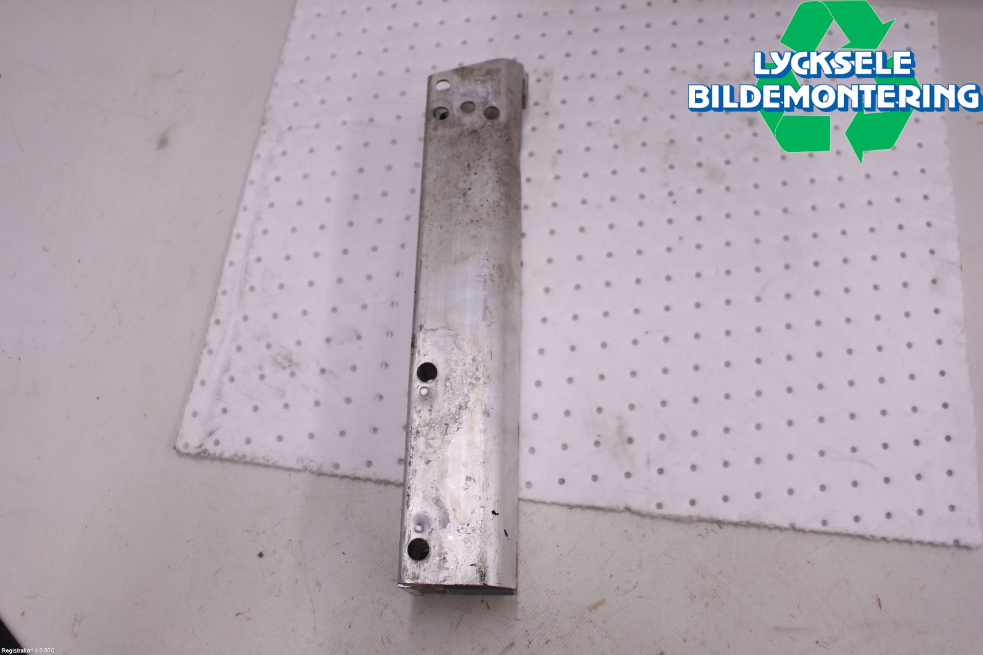 Audi A4 12-15 Stötfångarbärjärn Bak