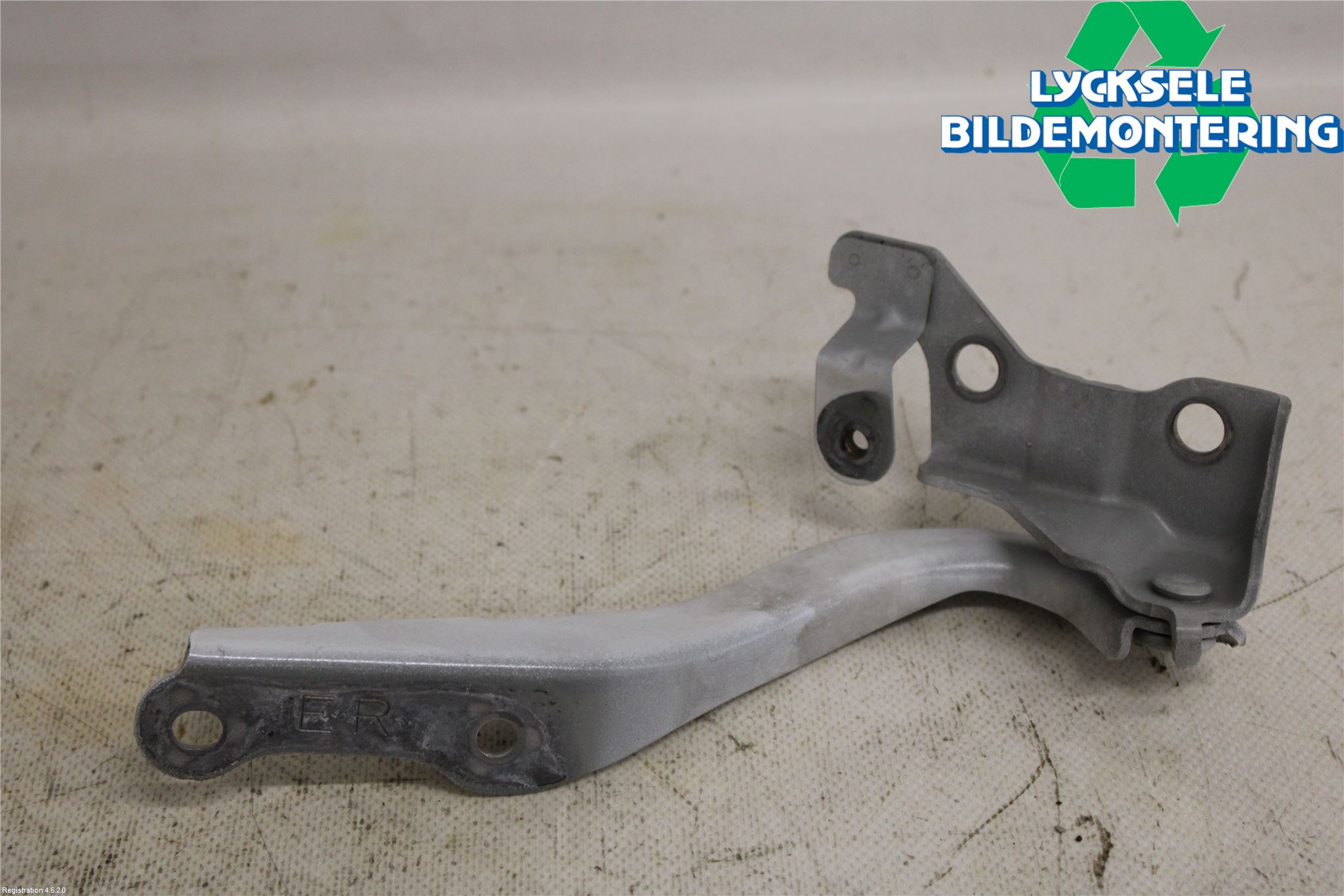 Subaru OUTBACK 10-15 Huvgångjärn