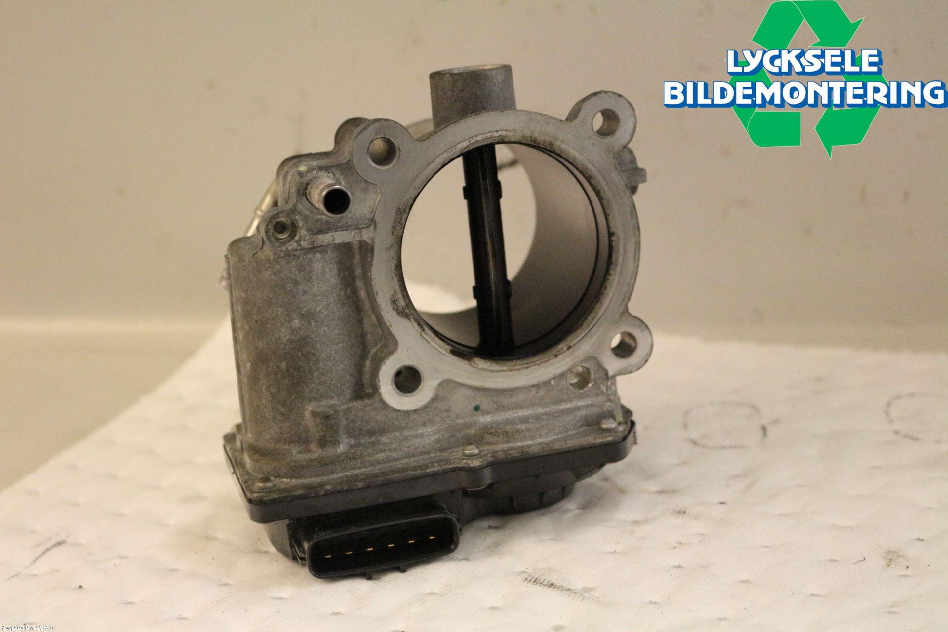 Toyota HILUX 16- Injspjällhus