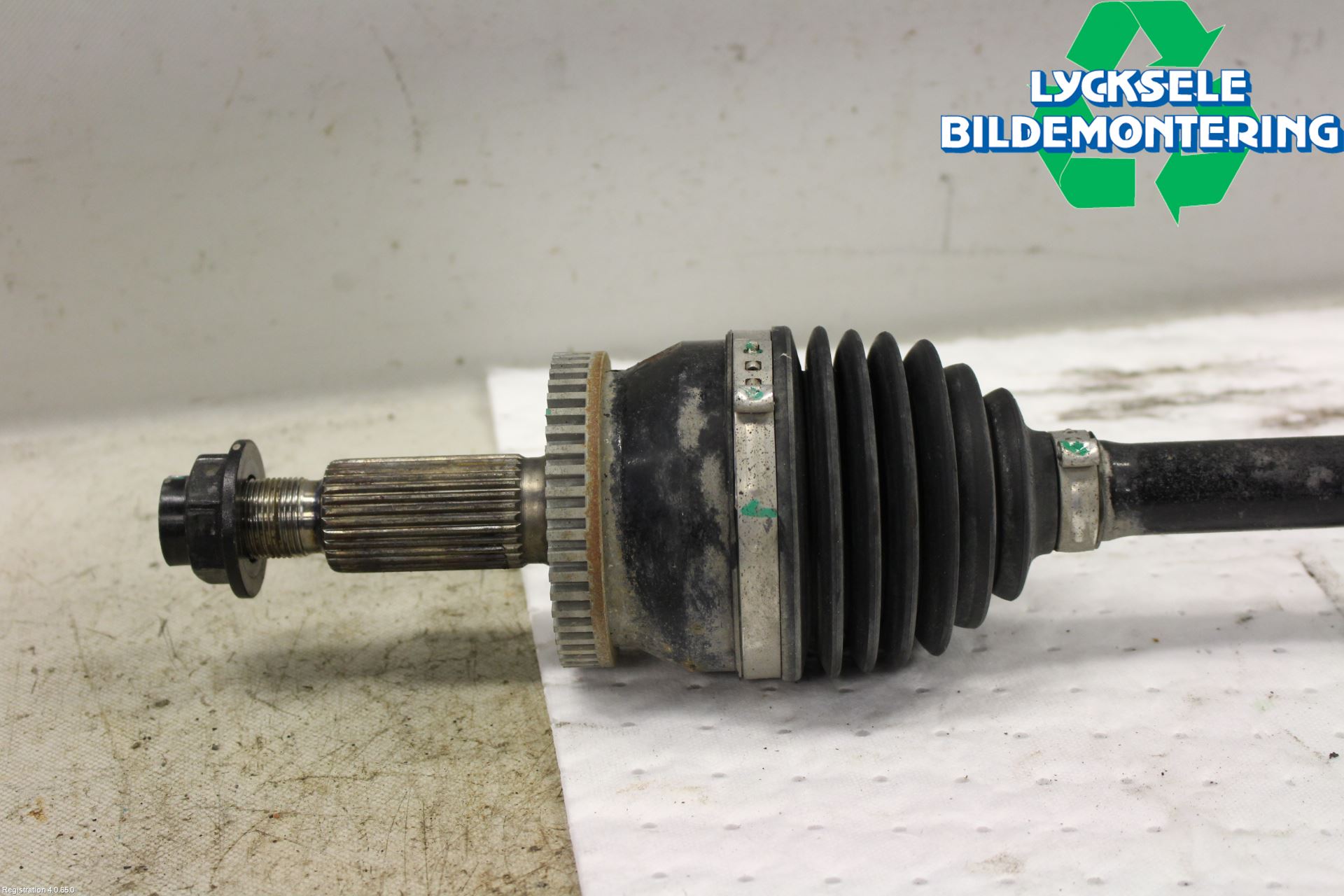 Kia OPTIMA 16-20 Drivaxel Fram Vänster