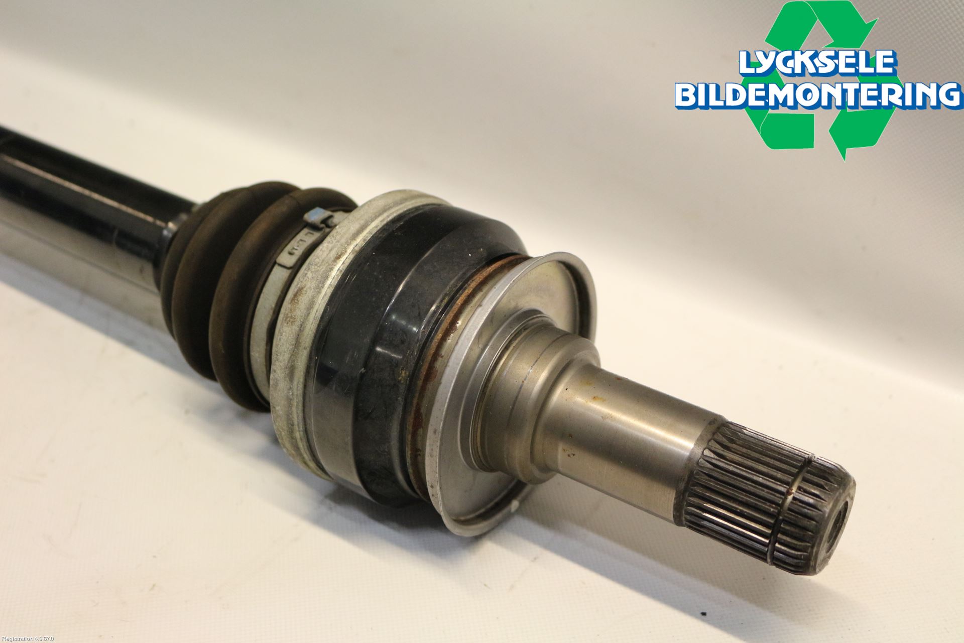 BMW 6 F12/F13 10-18 Drivaxel Bak Höger