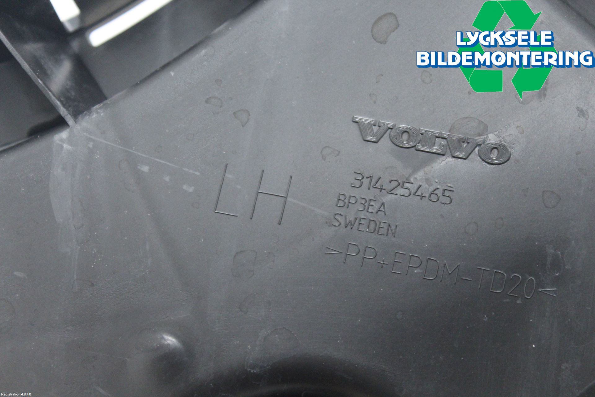 Volvo V60 14-18 Stötfångarfäste Bak Vä