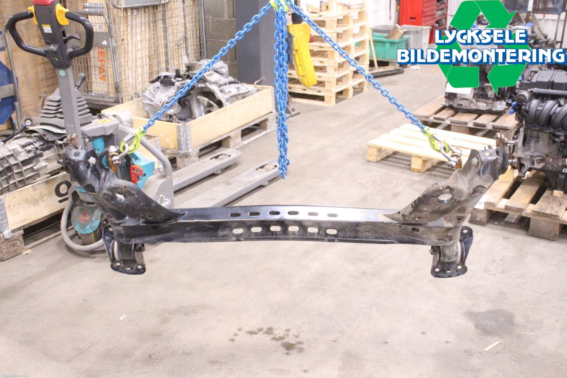 Volkswagen VW GOLF / E-GOLF VIII 20- Bakaxel