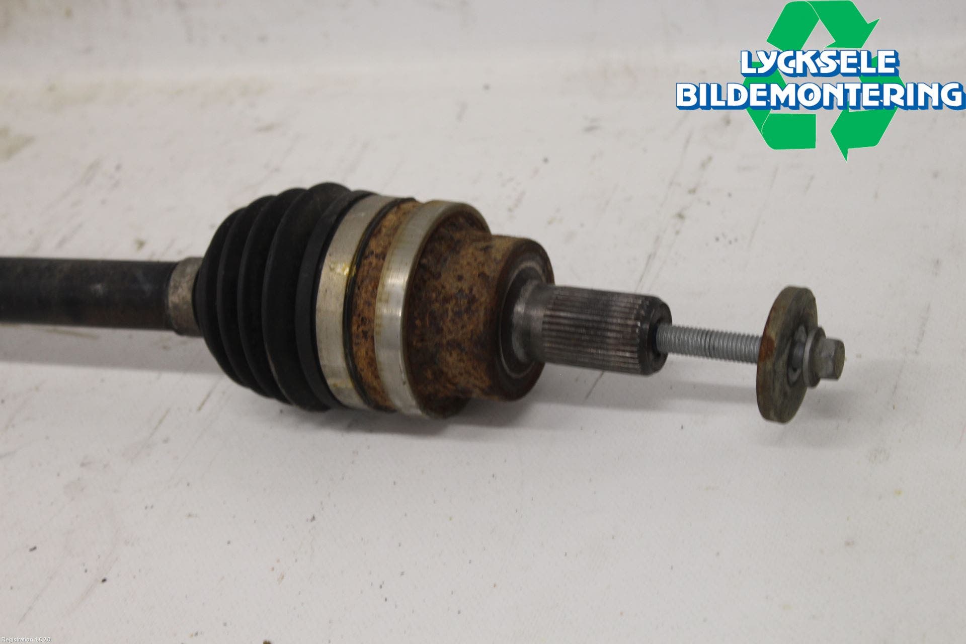 Volvo V60 11-13 Drivaxel Bak Höger