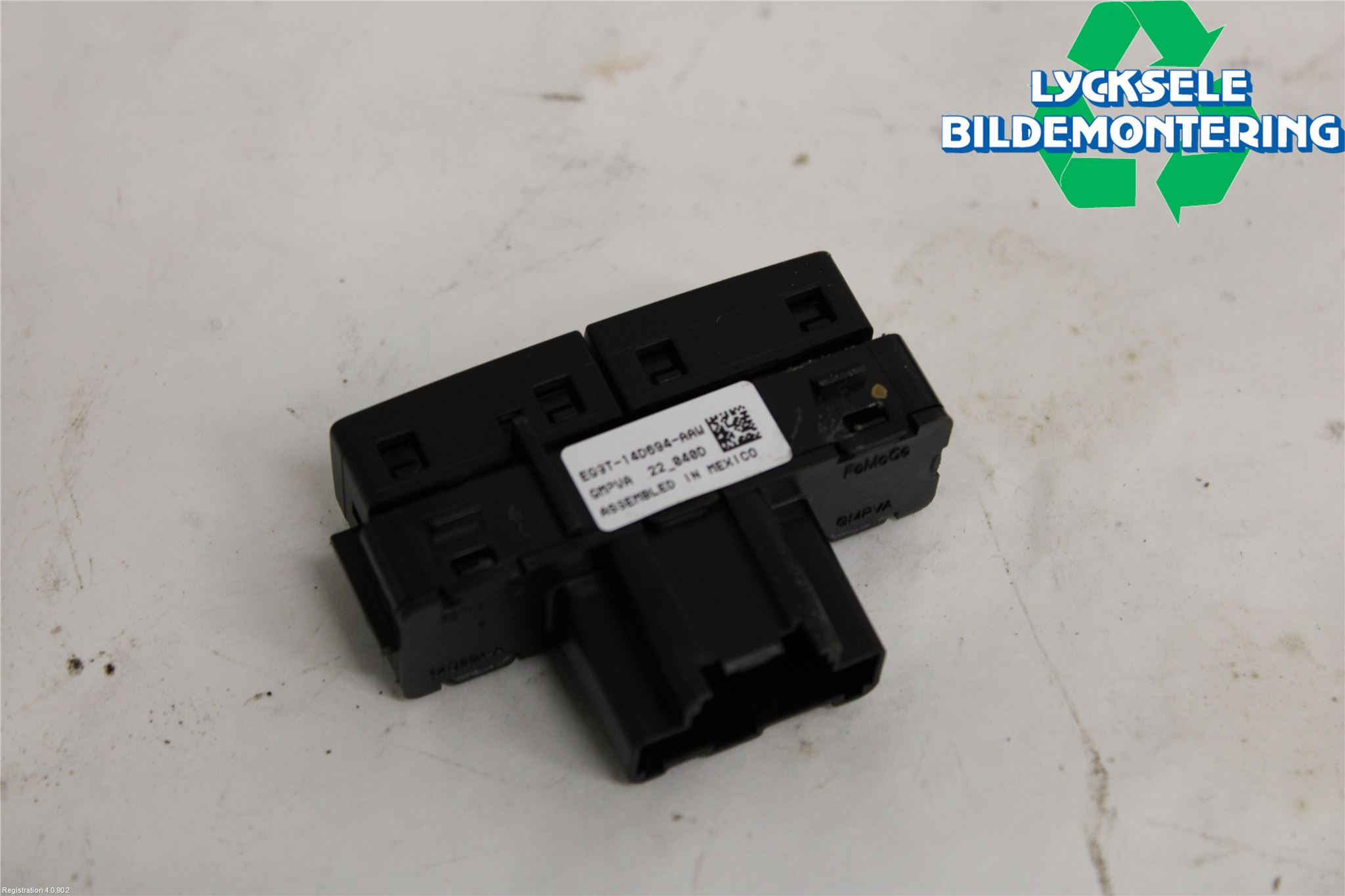 Ford KUGA/KUGA PHEZ/FHEV 20- Strömställare Stolvärme