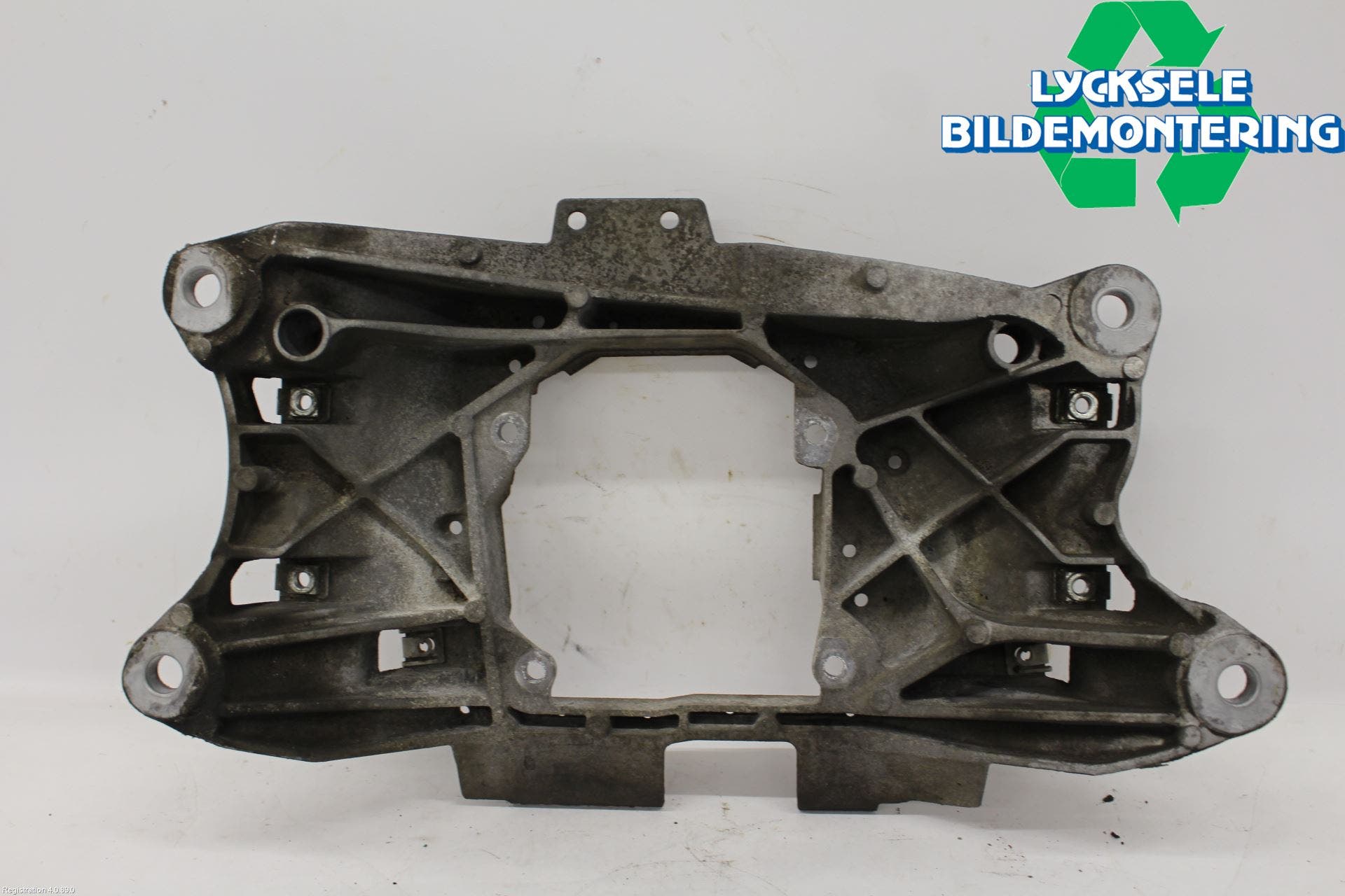 Audi A6 ALLROAD 12-18 Växellådsbalk