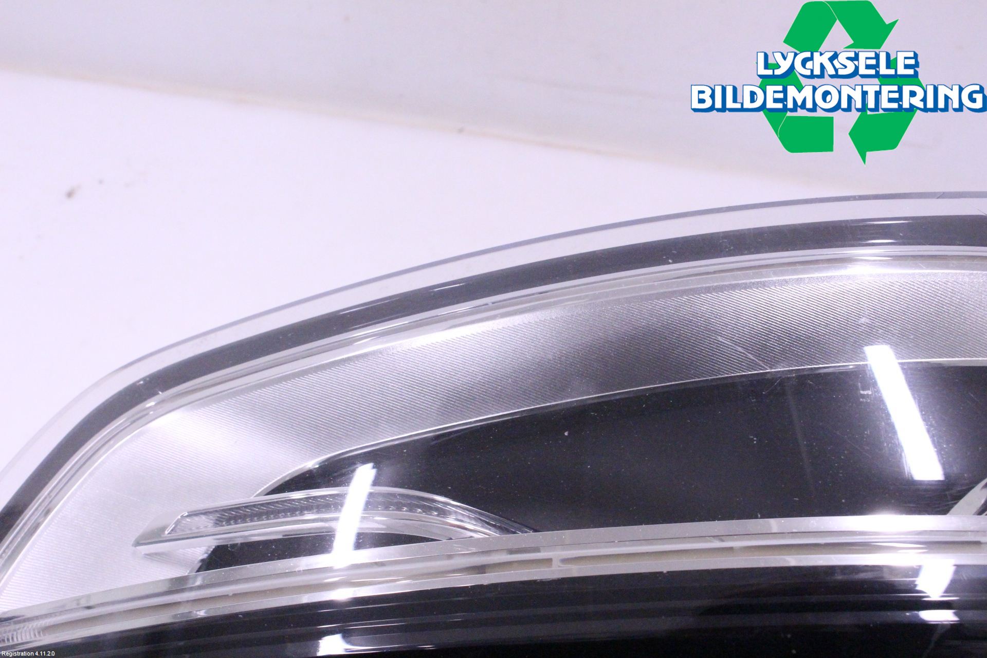 Audi Q3 8U 12-18 Strålkastare Höger