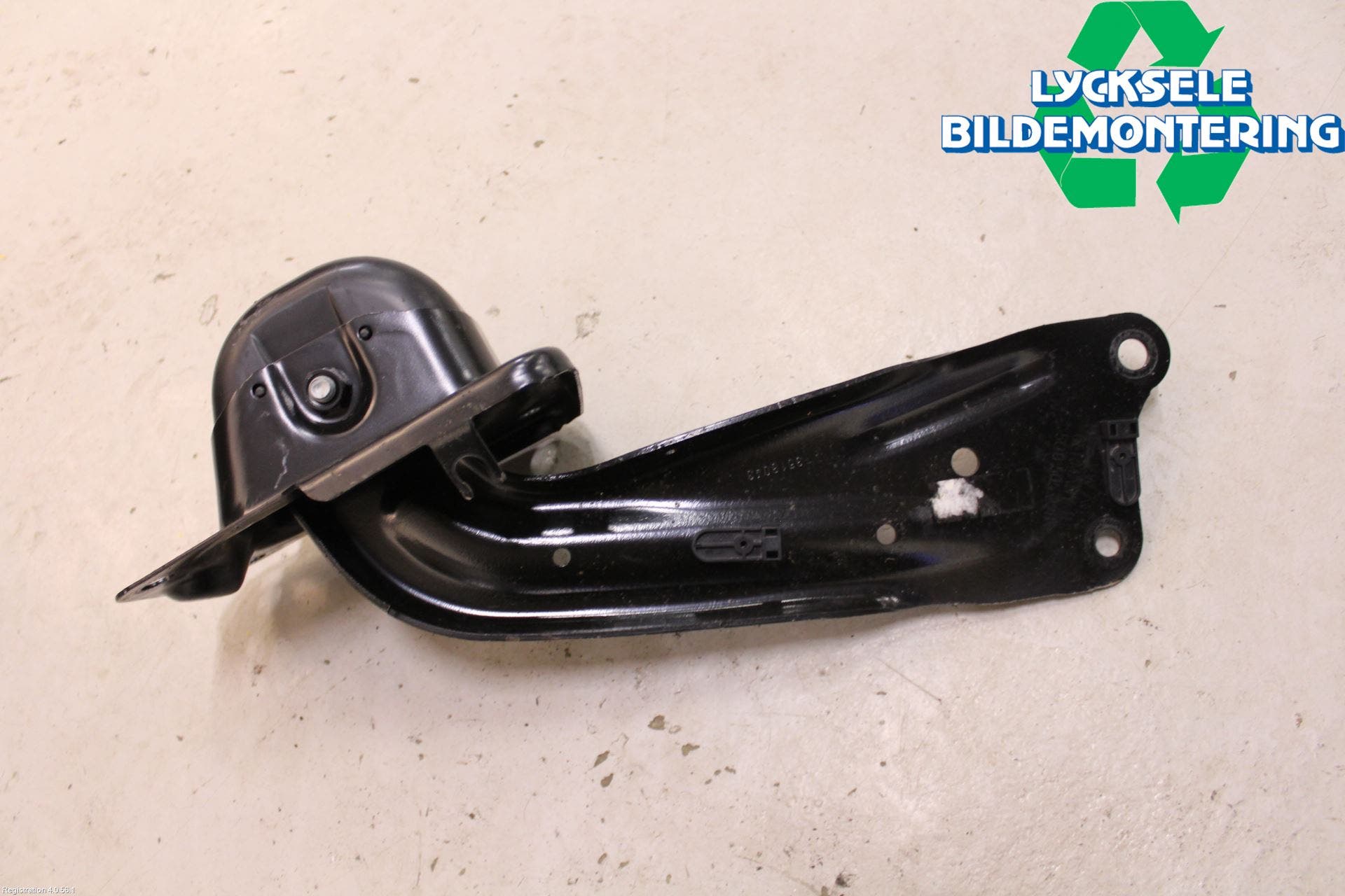 Volkswagen VW PASSAT 15-19 Bärarm Bak Höger