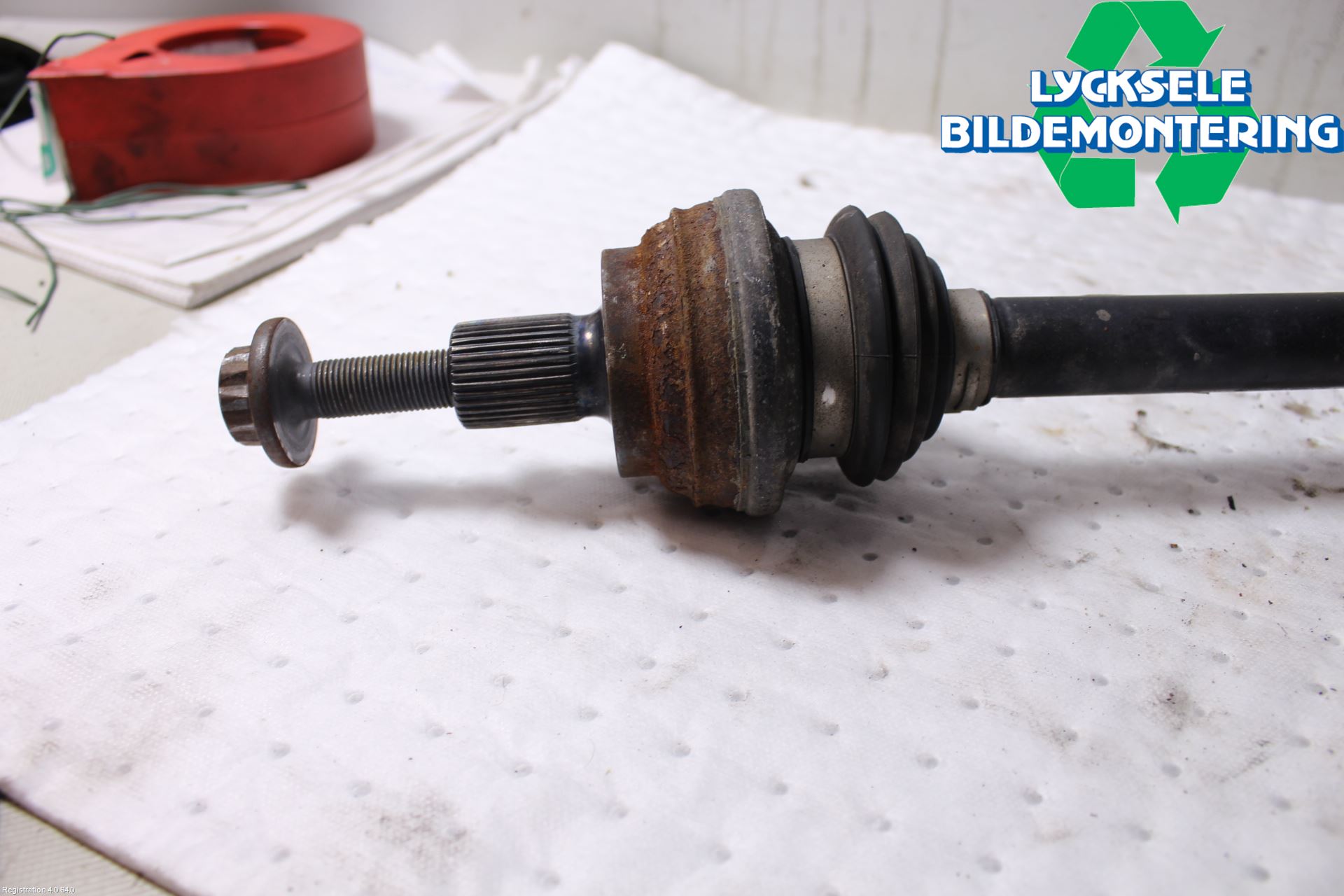 Volkswagen VW PASSAT CC 08-16 Drivaxel Bak Vänster
