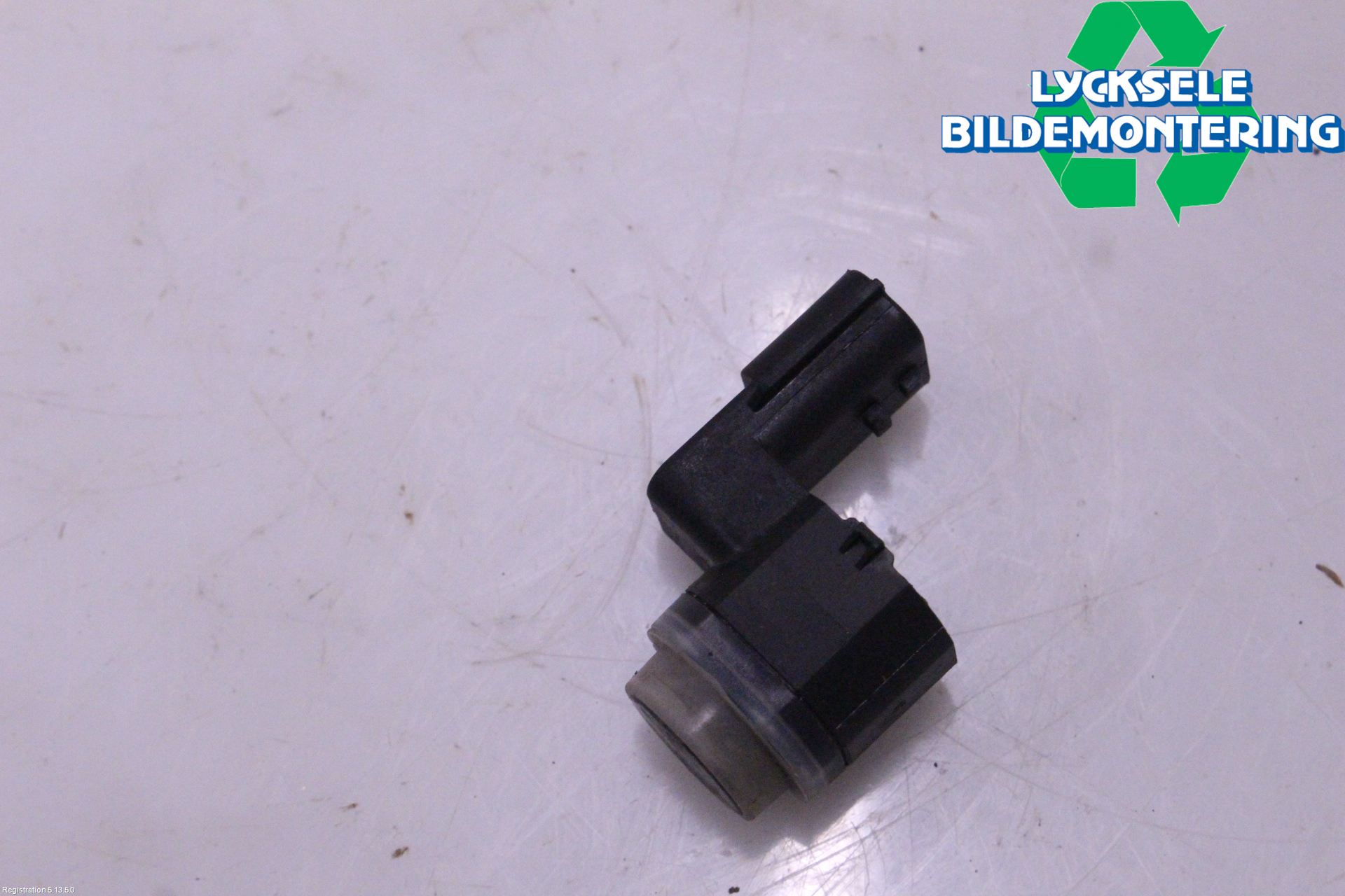 Nissan X-TRAIL 14-21 Parkeringshjälp Frontsensor