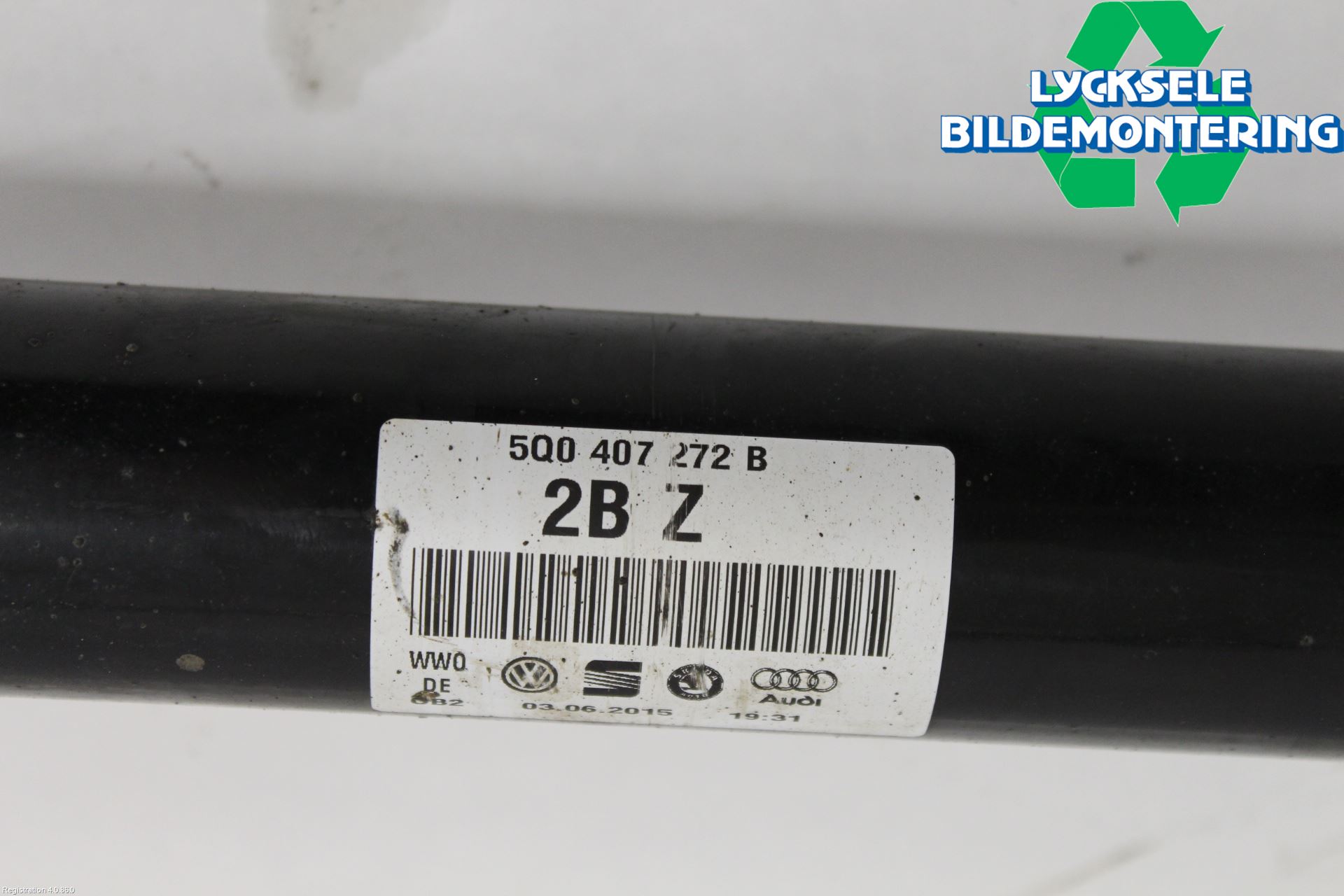 Volkswagen VW GOLF SPORTSVAN 15-20 Drivaxel Fram Höger