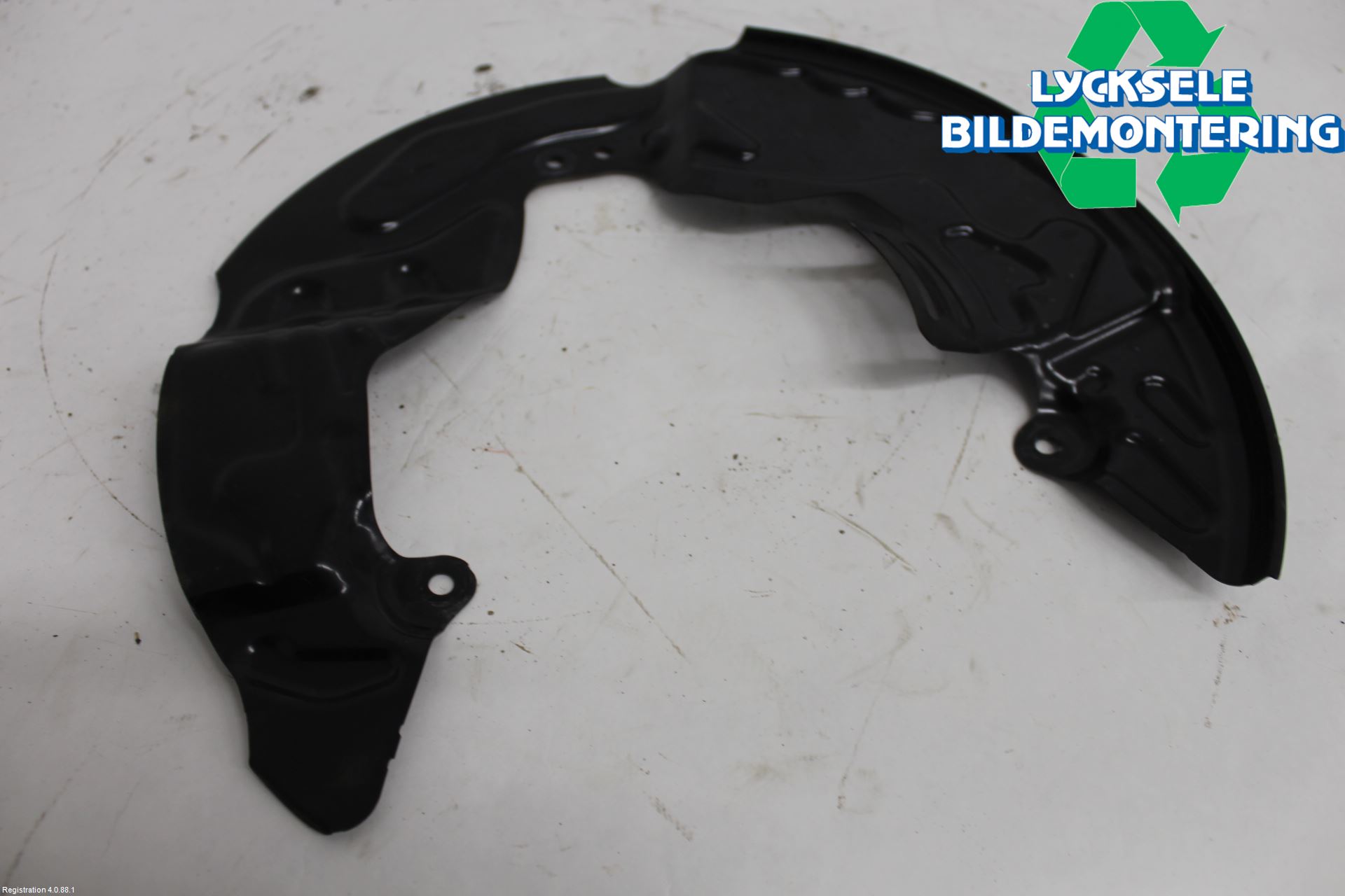 Ford KUGA/KUGA PHEZ/FHEV 20- Bromssköld Fram