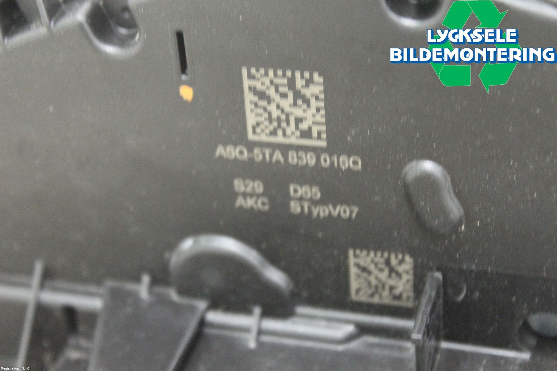 Audi Q3 F3 19- Låskista-Dörrlås