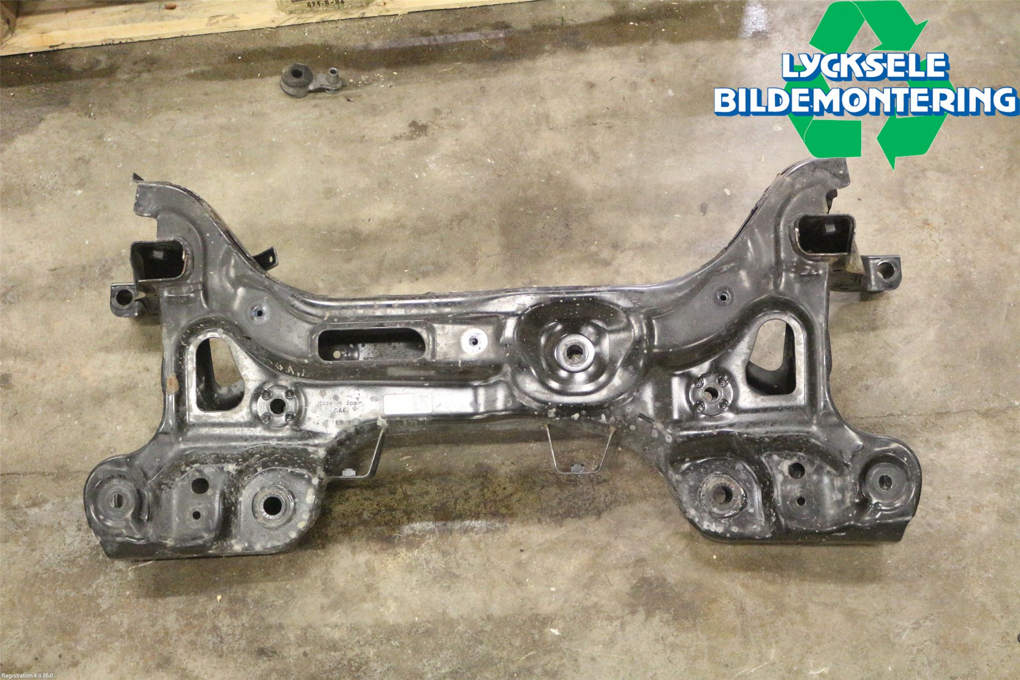 Volkswagen VW T-CROSS 19- Framvagnsbalk