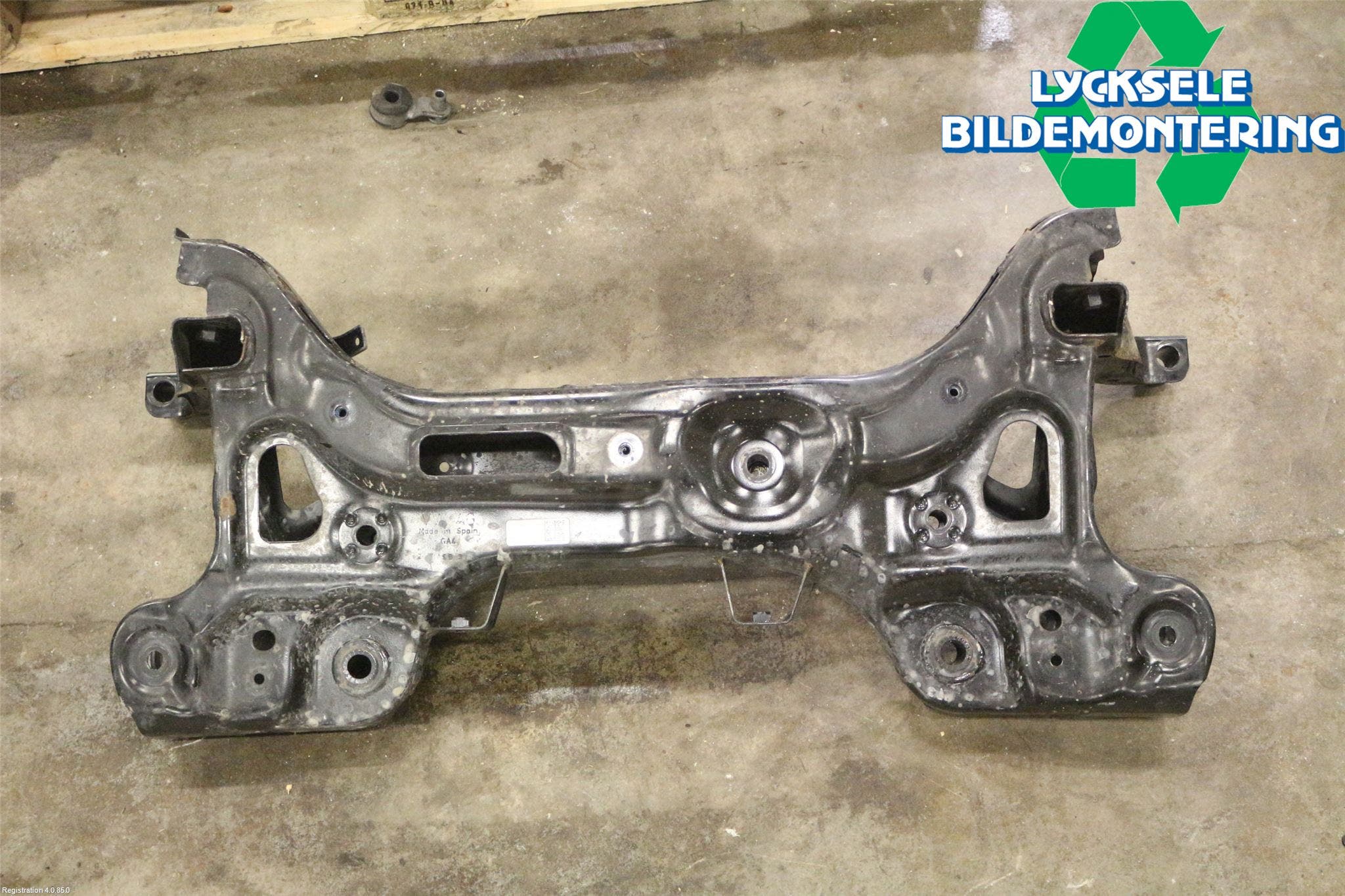 Volkswagen VW T-CROSS 19- Framvagnsbalk