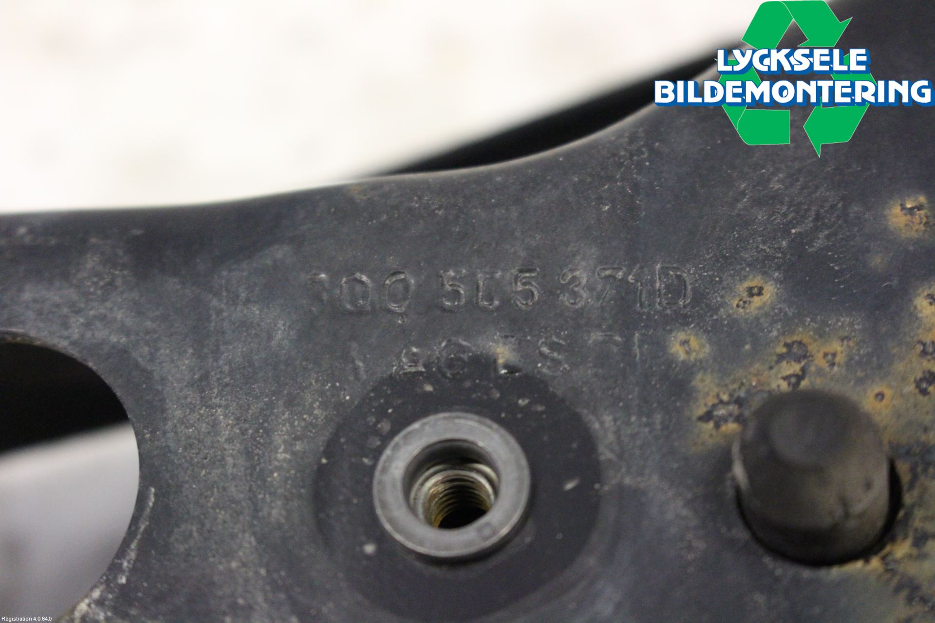 Volkswagen VW TIGUAN 16-24 Bärarm Bak Vänster