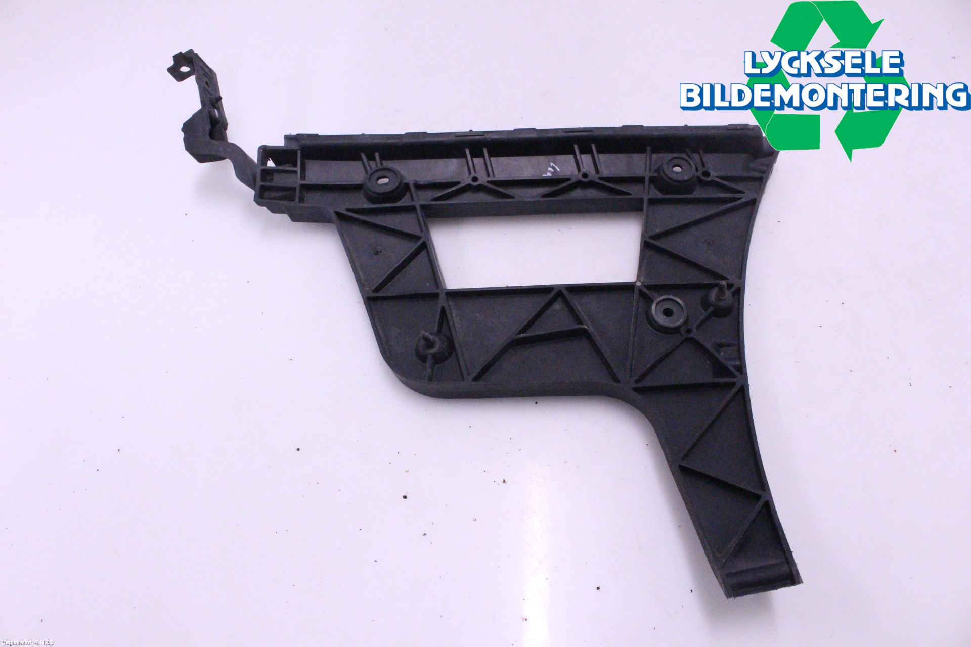 Audi A4/S4 08-11 Stötfångarfäste Bak Vä